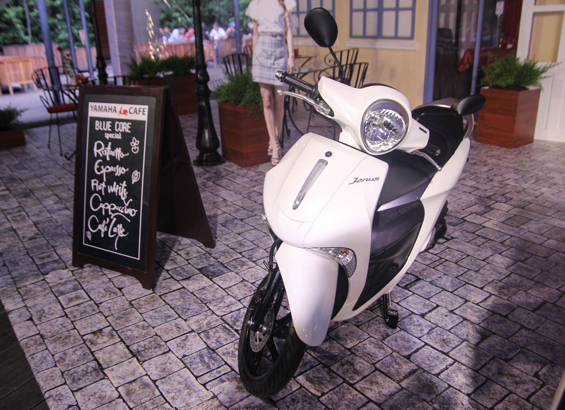 Chi tiet Yamaha Janus - xe ga danh cho nu gia 27,5 trieu hinh anh