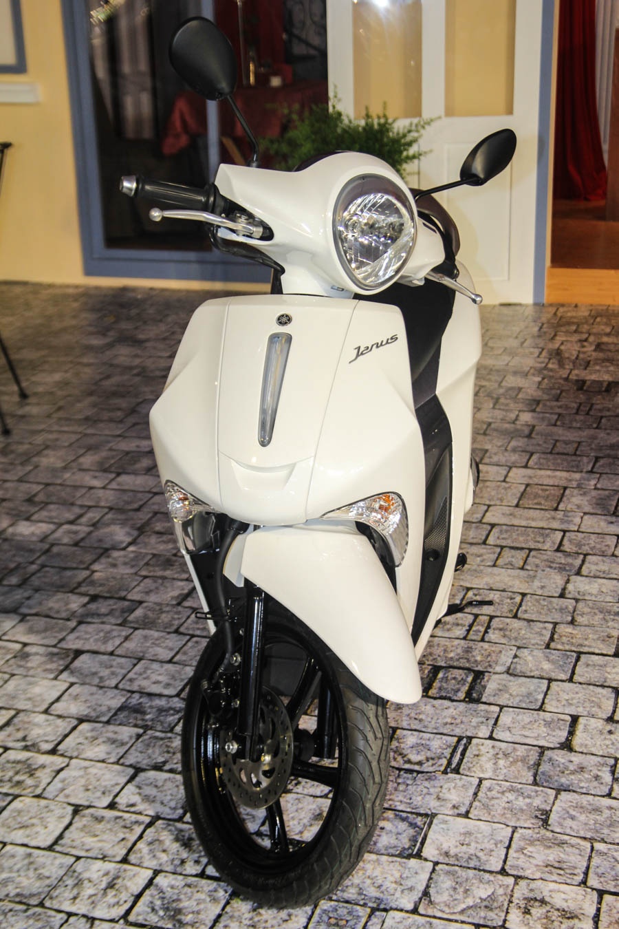 Yamaha Janus ra mat tai Viet Nam anh 16