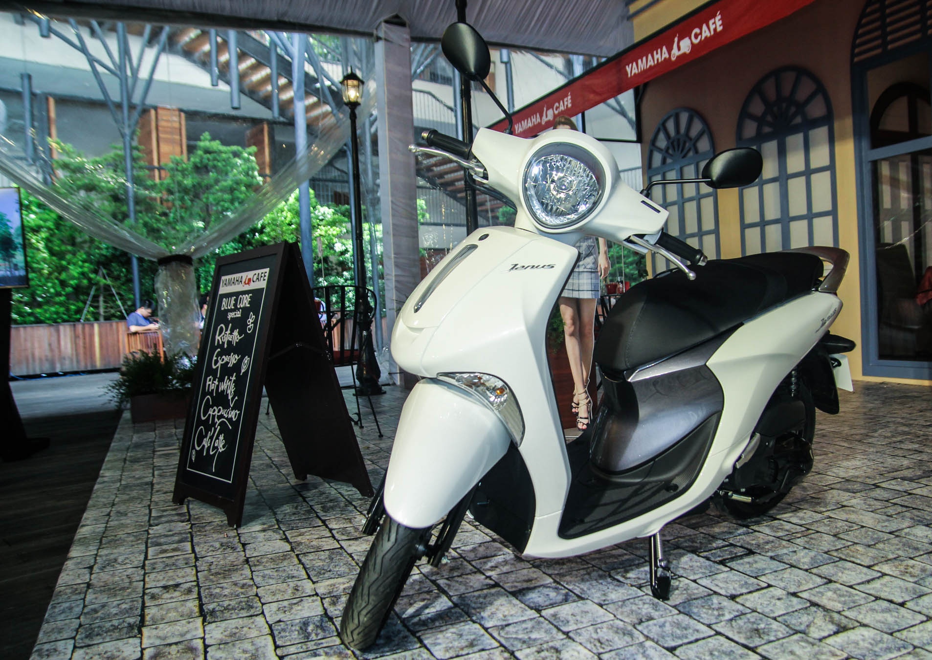 Yamaha Janus ra mat tai Viet Nam anh 4