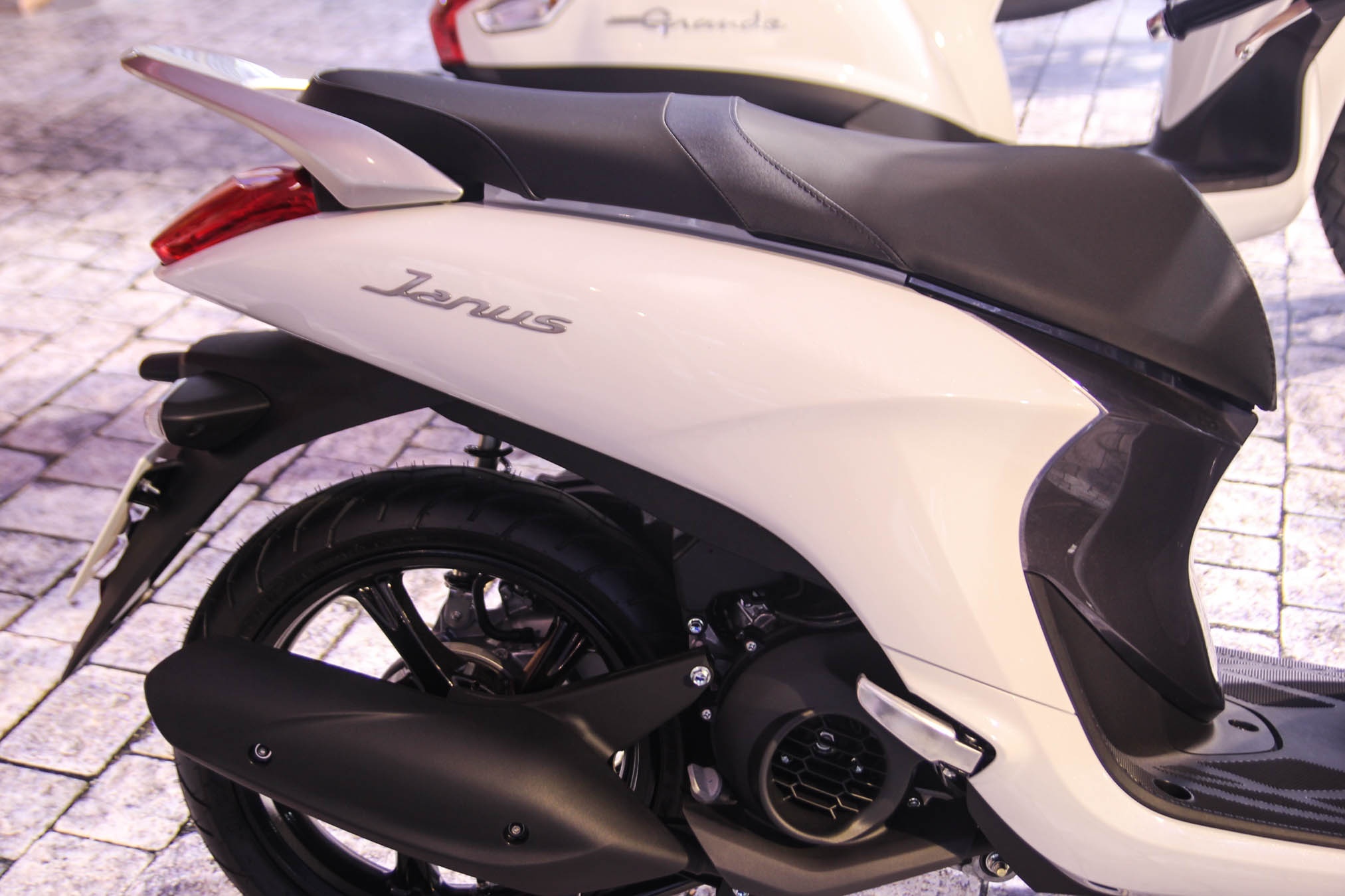 Yamaha Janus ra mat tai Viet Nam anh 9