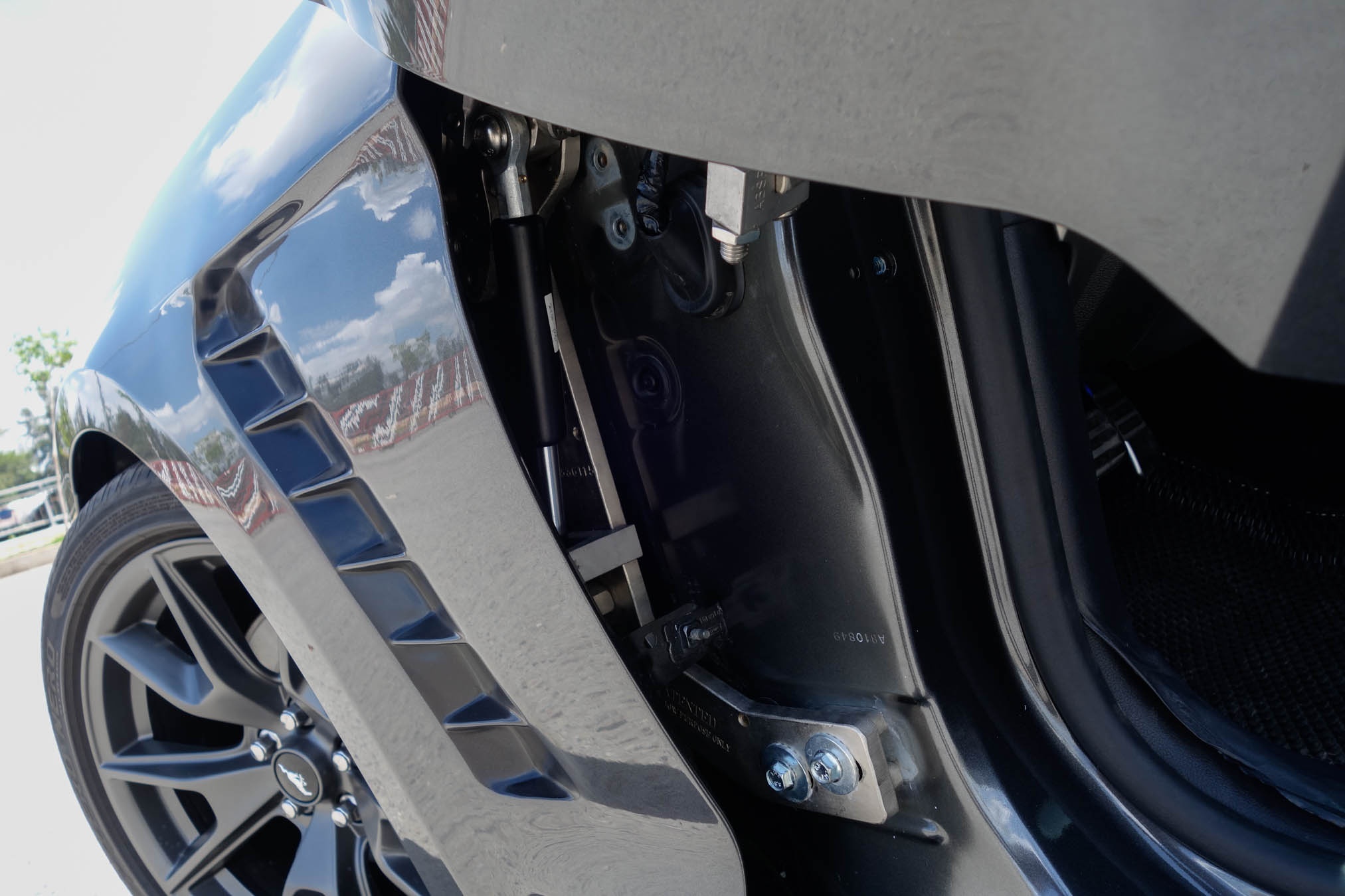 Mustang do kieu Lamborghini anh 4