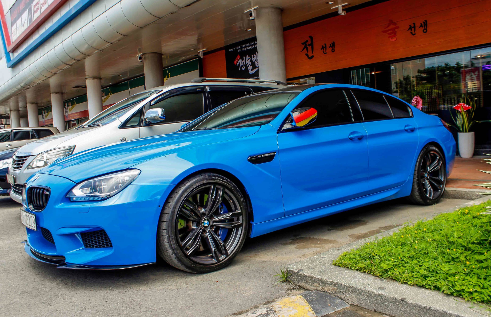 BMW M6 do decal o Sai Gon anh 3