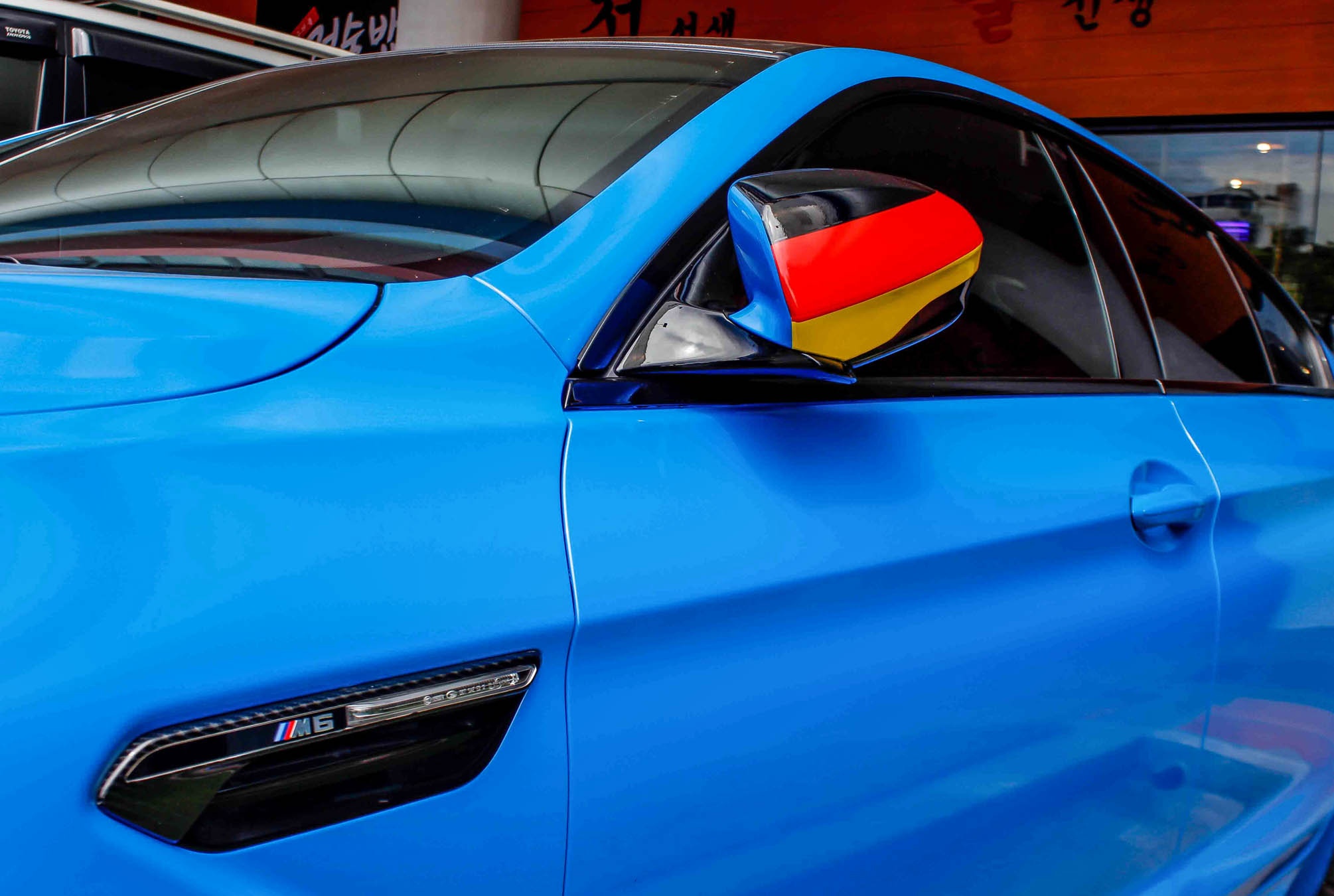 BMW M6 do decal o Sai Gon anh 7