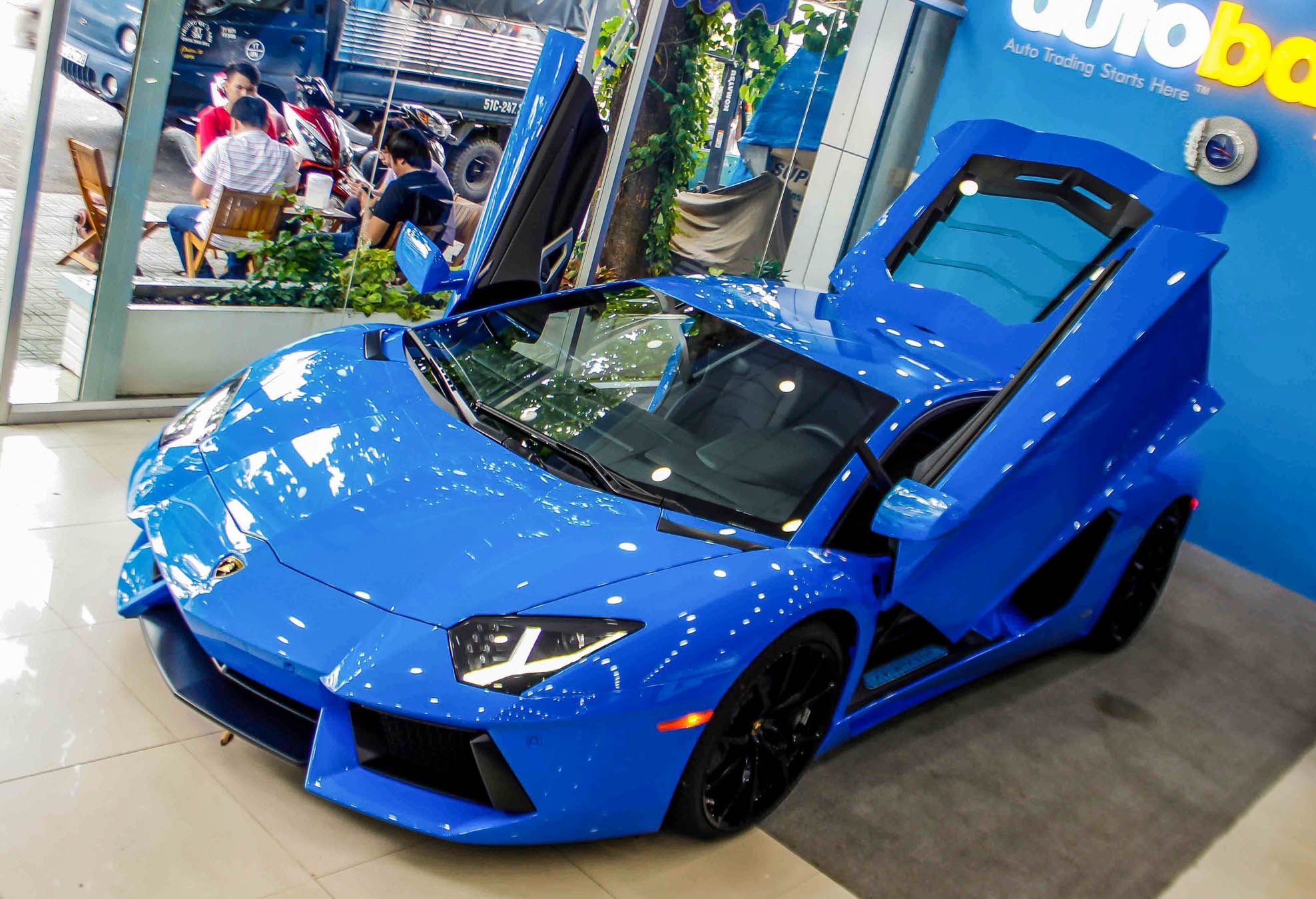 Sieu xe Lamborghini Aventador mau hiem ve Viet Nam hinh anh