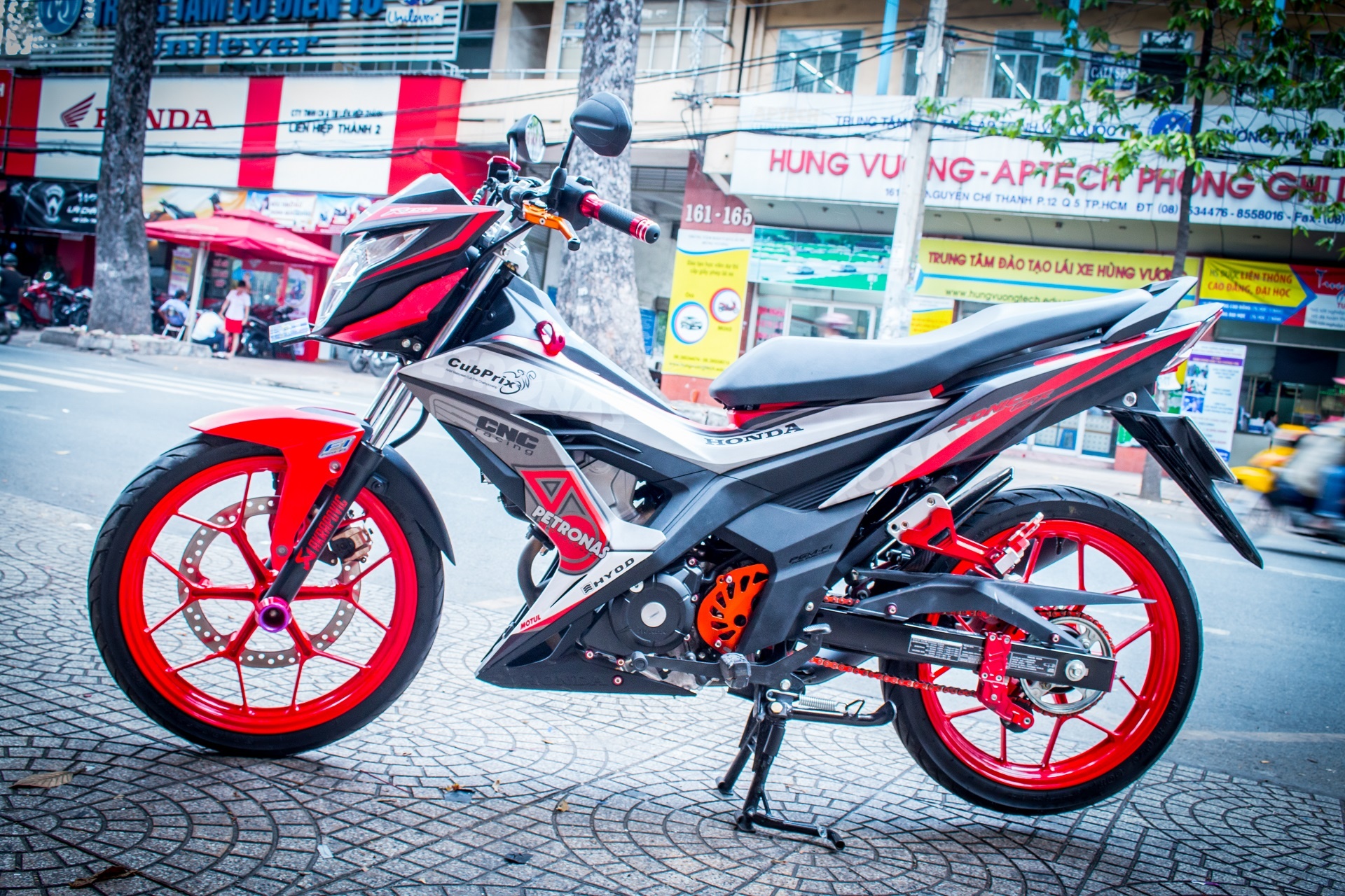 Honda Sonic do anh 1