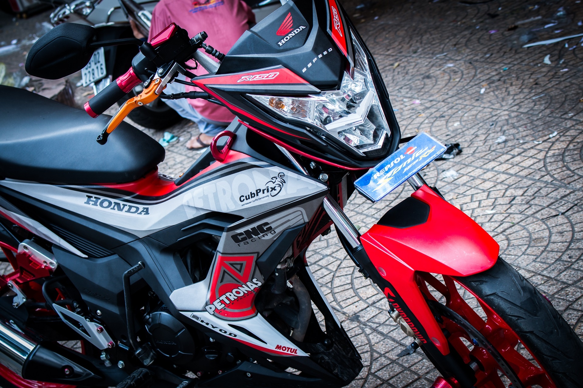 Honda Sonic do anh 4