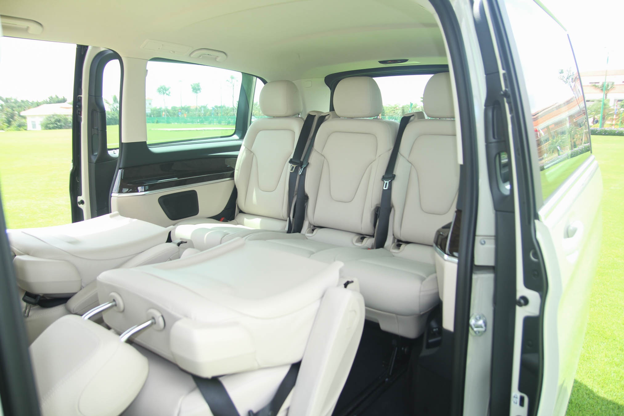 Mercedes ra mắt V Class ảnh 2 Mercedes ra mat V Class anh 2