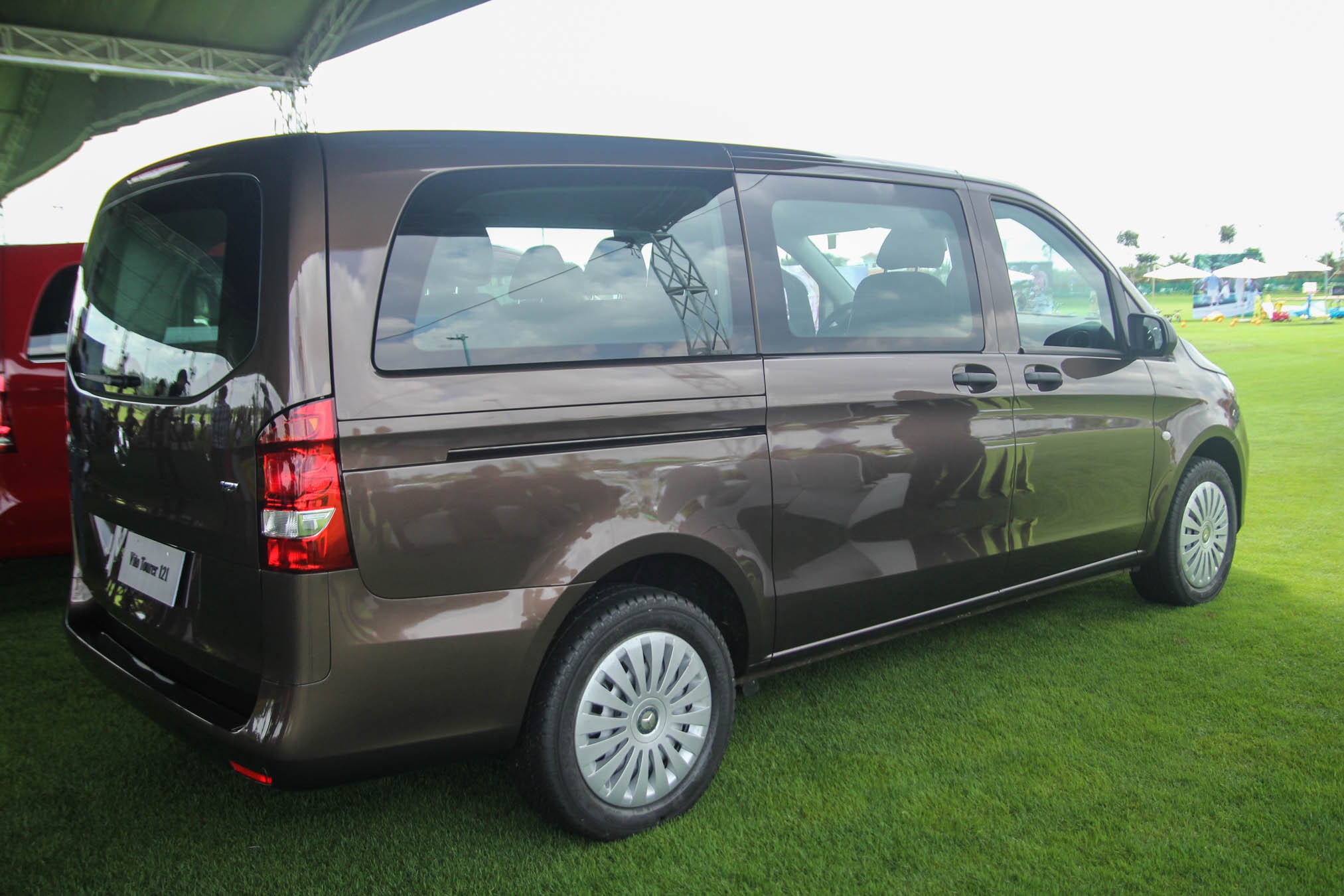 Mercedes ra mắt V Class ảnh 3 Mercedes ra mat V Class anh 3