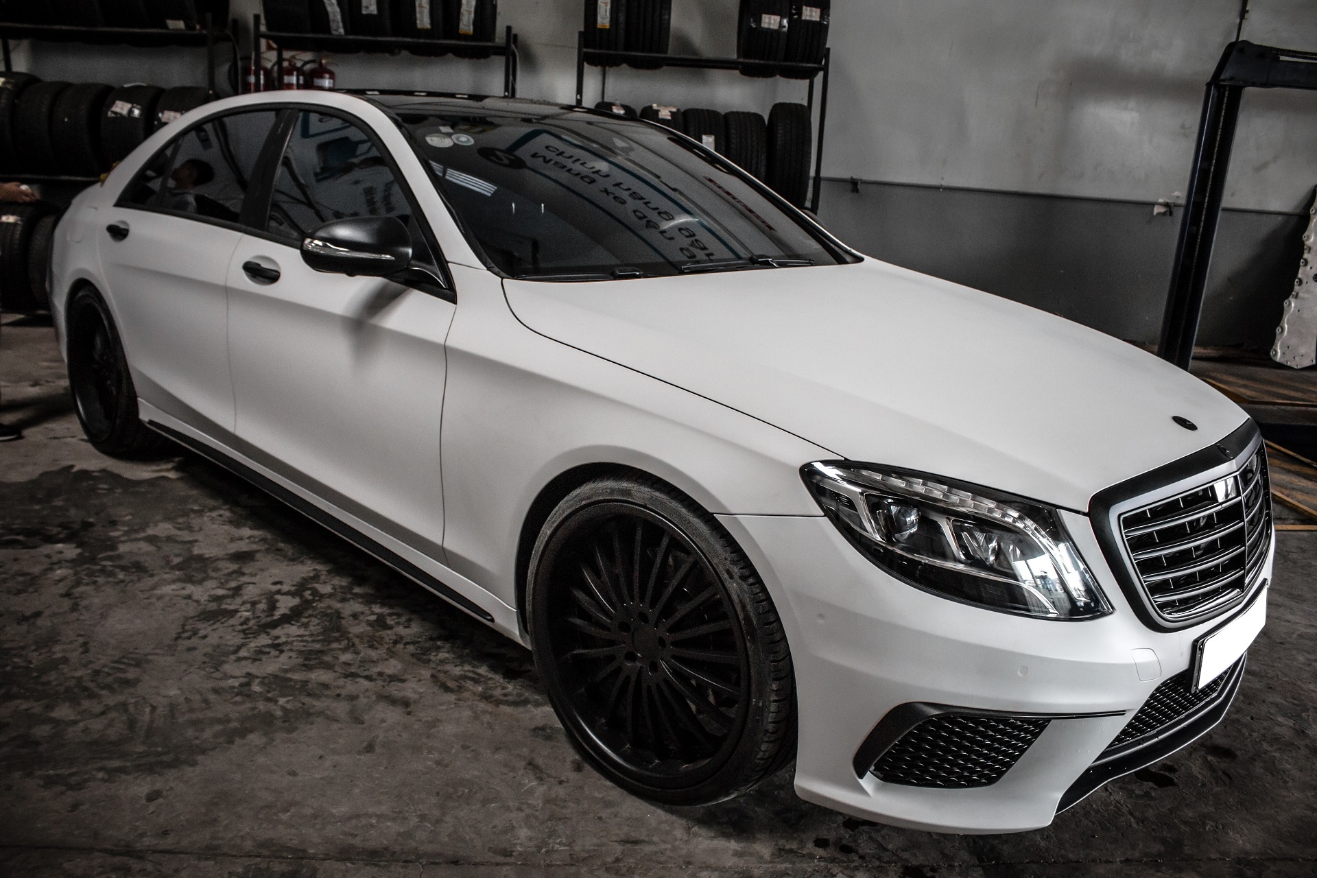 Mercedes S500 do decal o Sai Gon anh 3