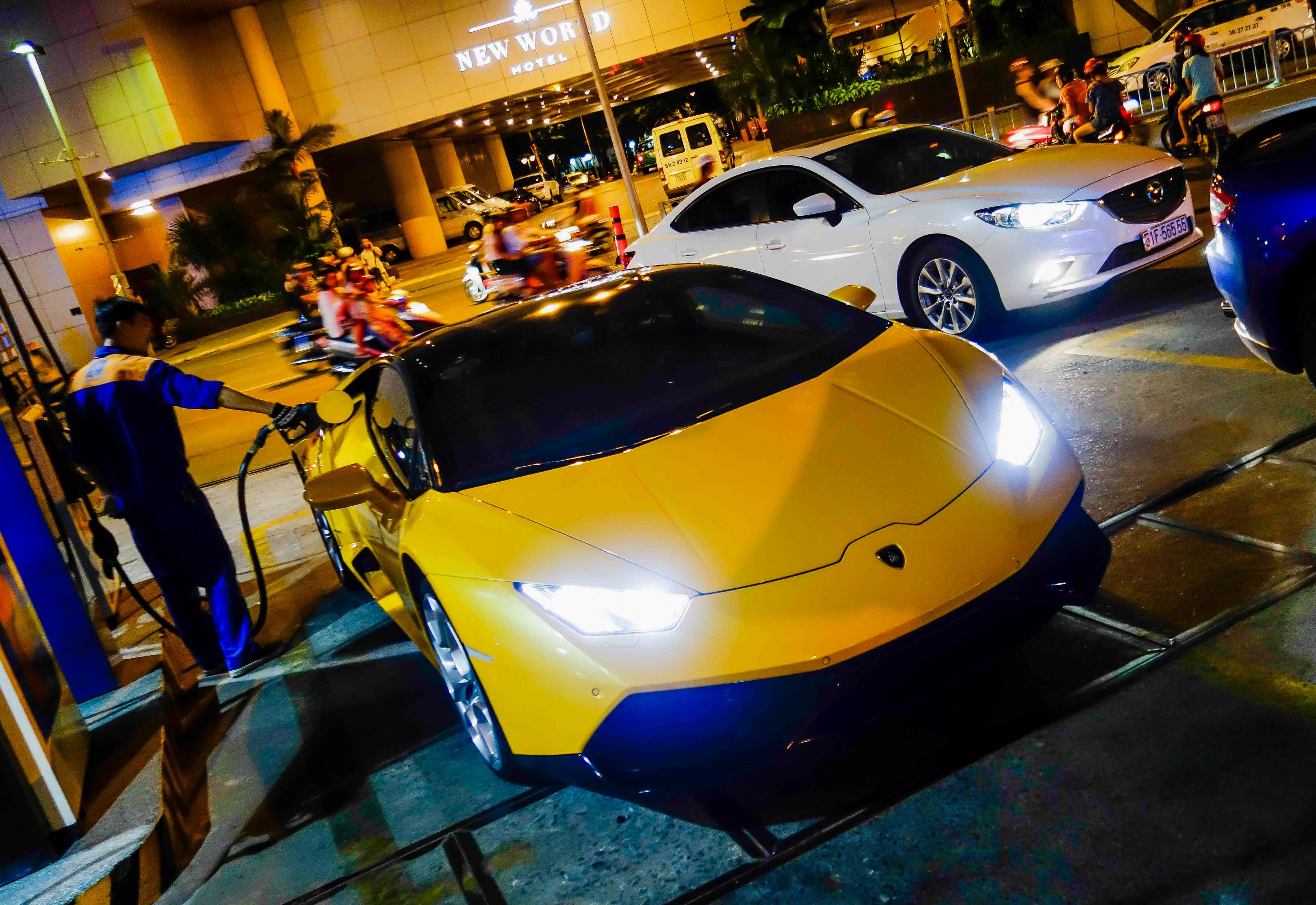 Cuong Do La lai sieu xe cho Ha Vi anh 7