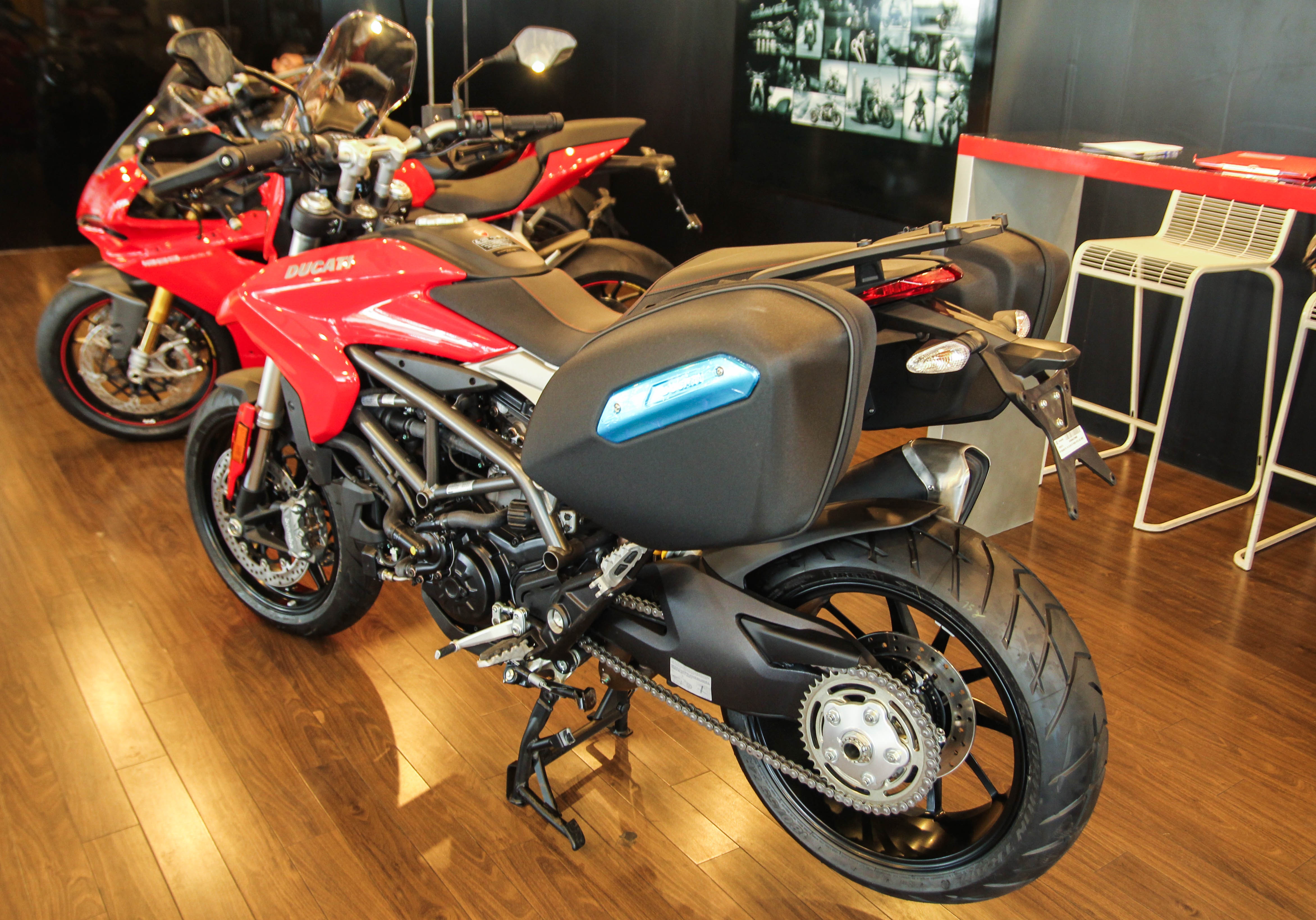 Ducati Hyperstrada 939 o Viet Nam anh 8