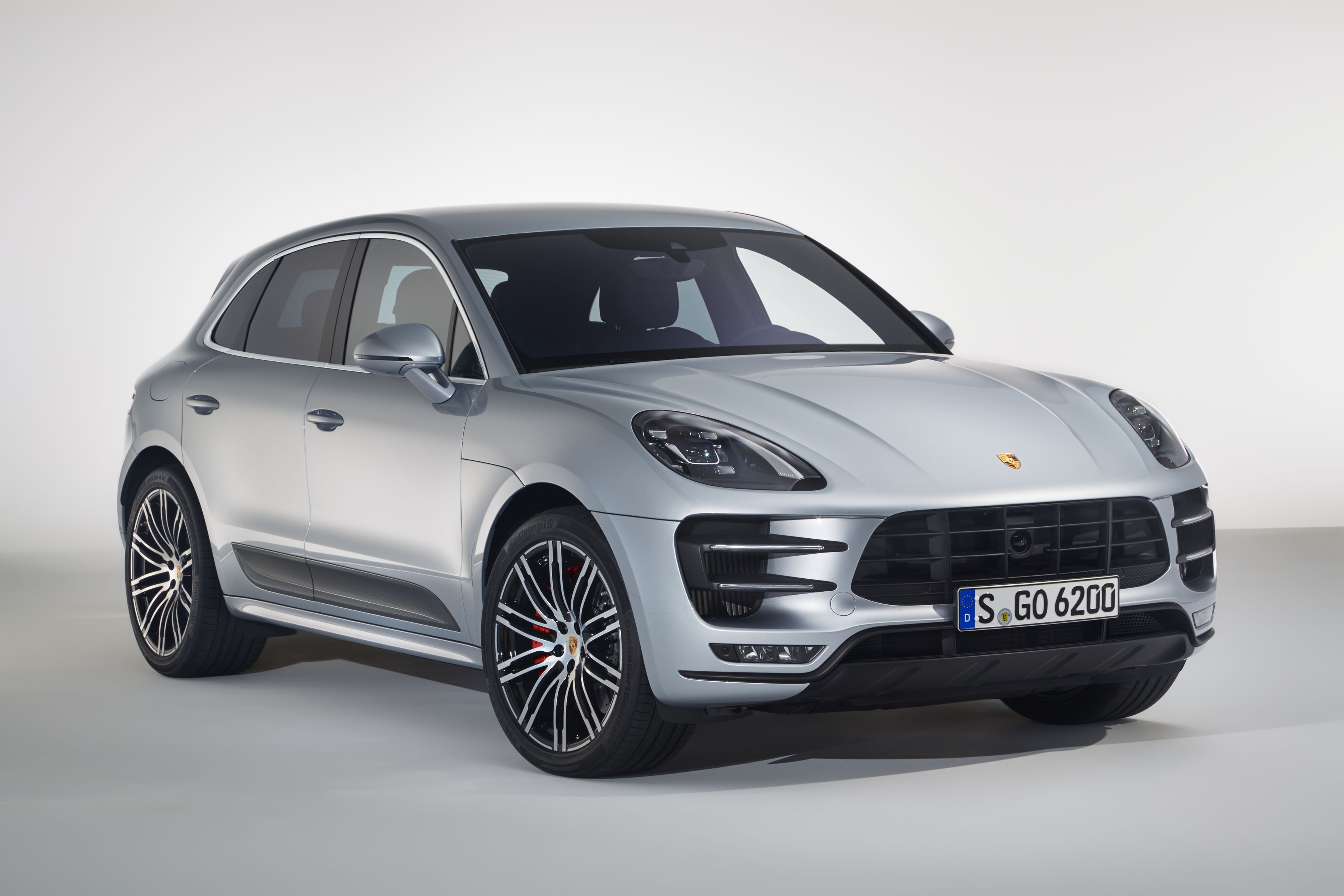 Porsche Macan Turbo do gia 5,5 ty tai Viet Nam hinh anh