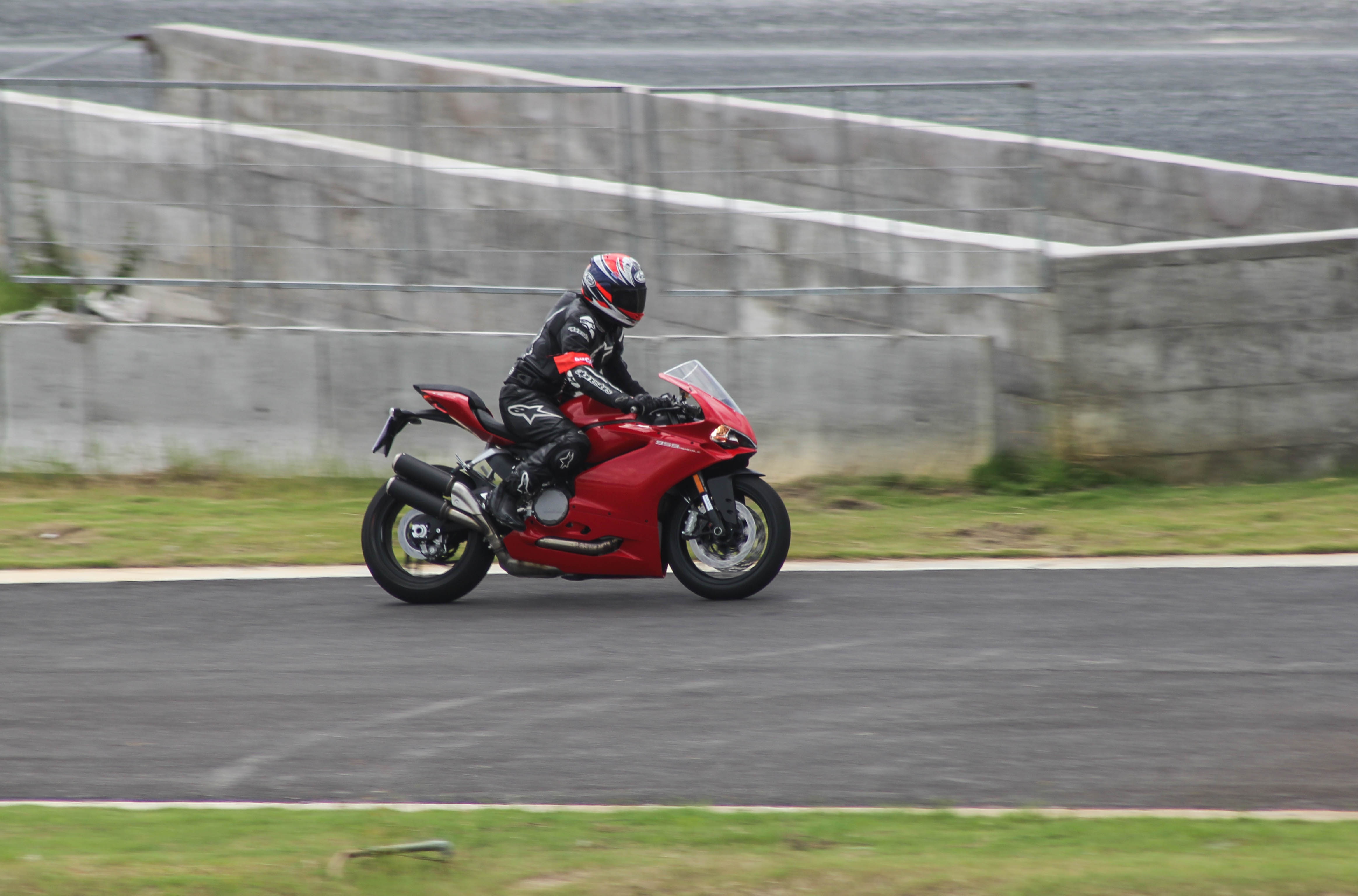 Dua Ducati tai Happy Land anh 5