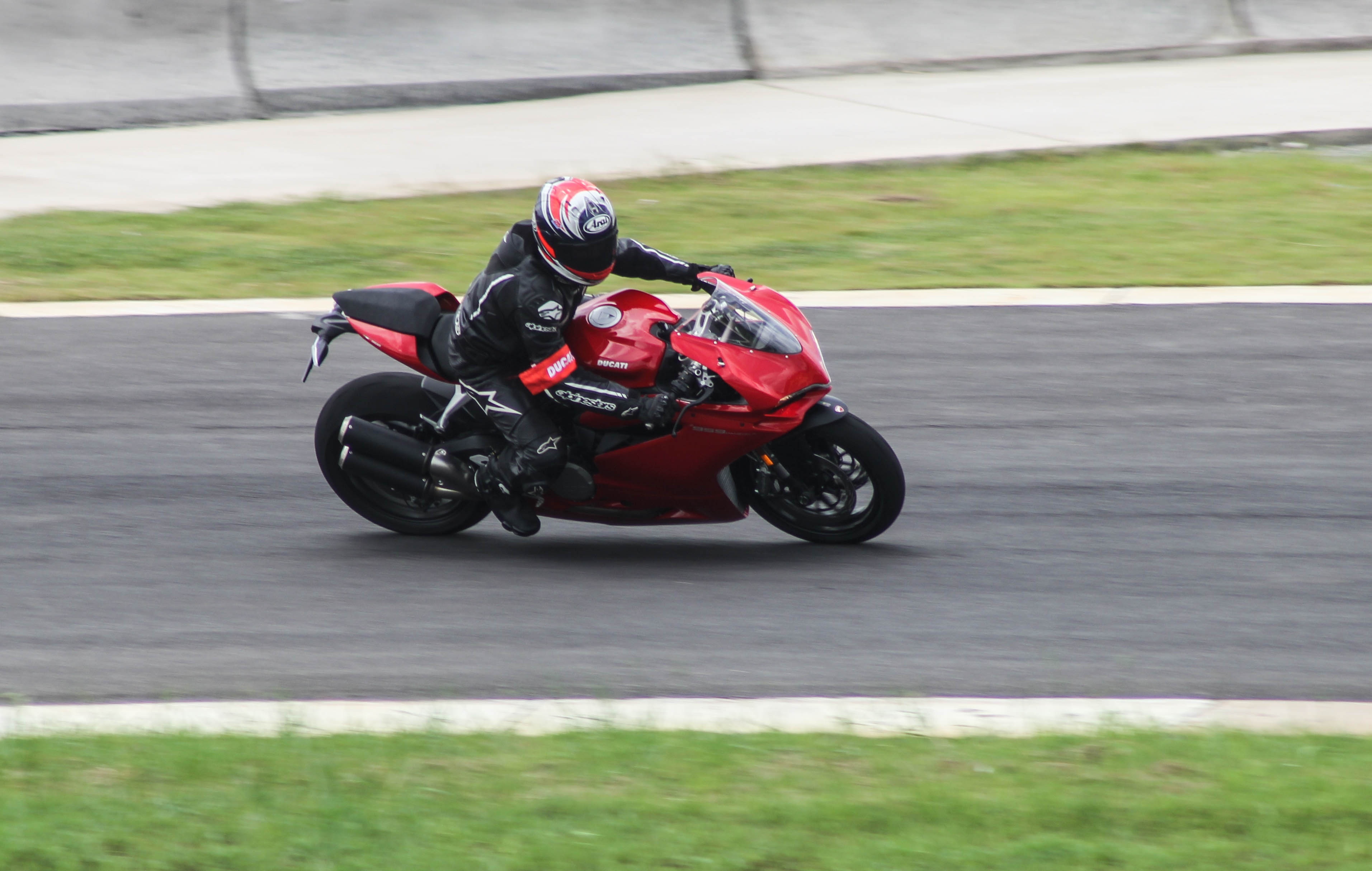 Dua Ducati tai Happy Land anh 10