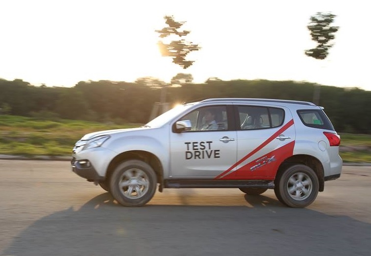 Danh gia Isuzu Mu-X, SUV 7 cho gia mem tai Viet Nam hinh anh