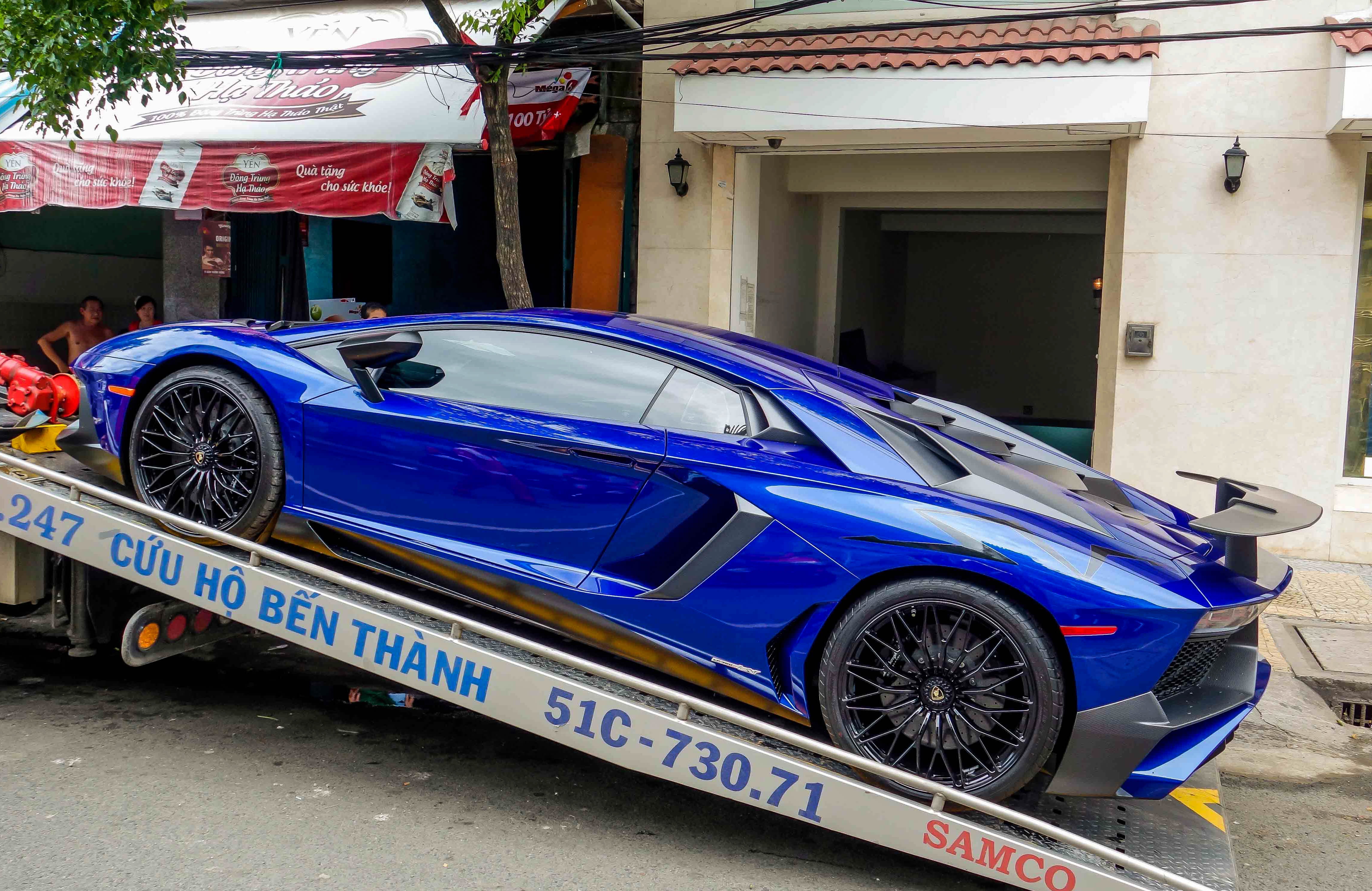 Minh Nhua mua hai sieu xe anh 5