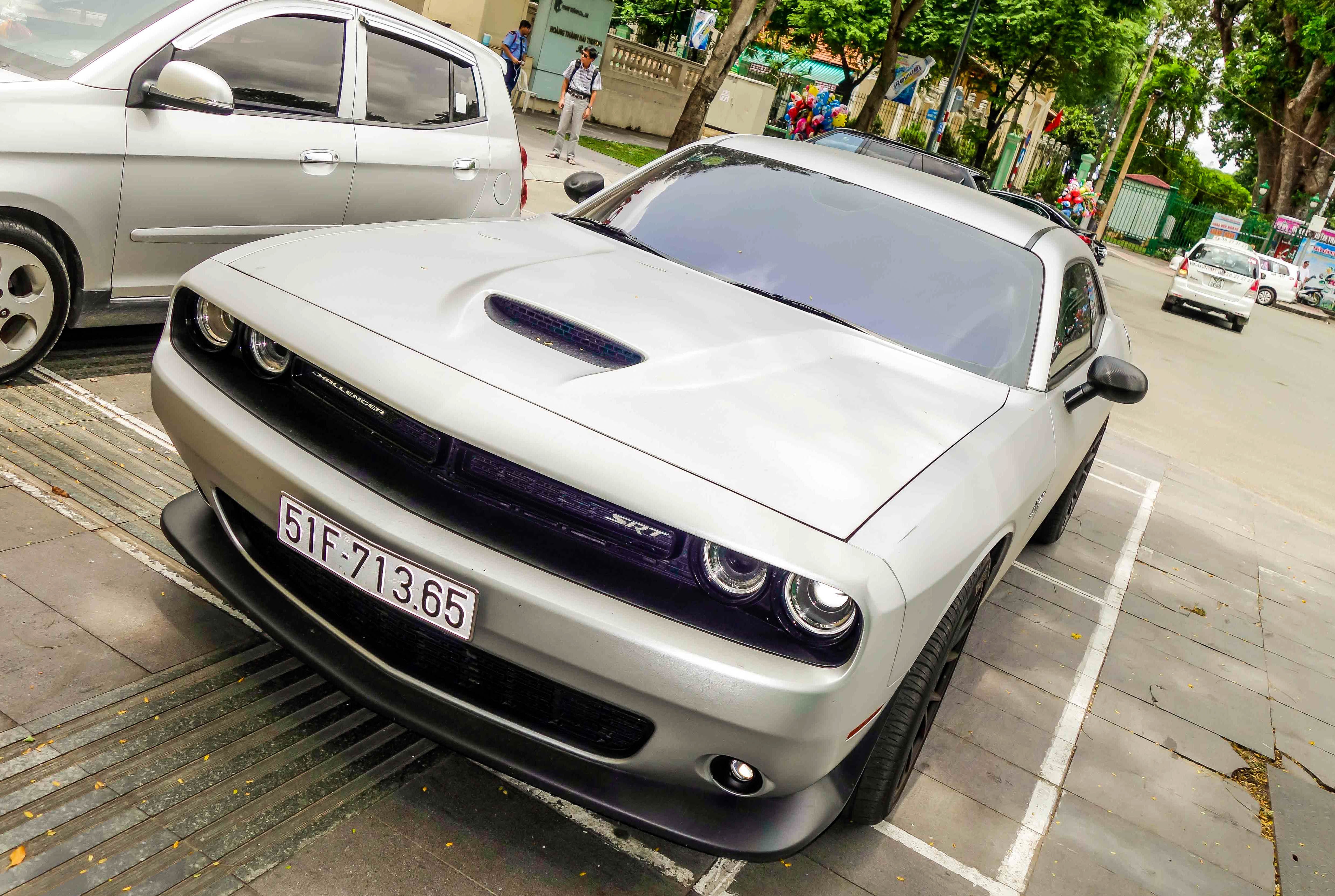Dodge Challenger SRT 392 Hemi anh 1
