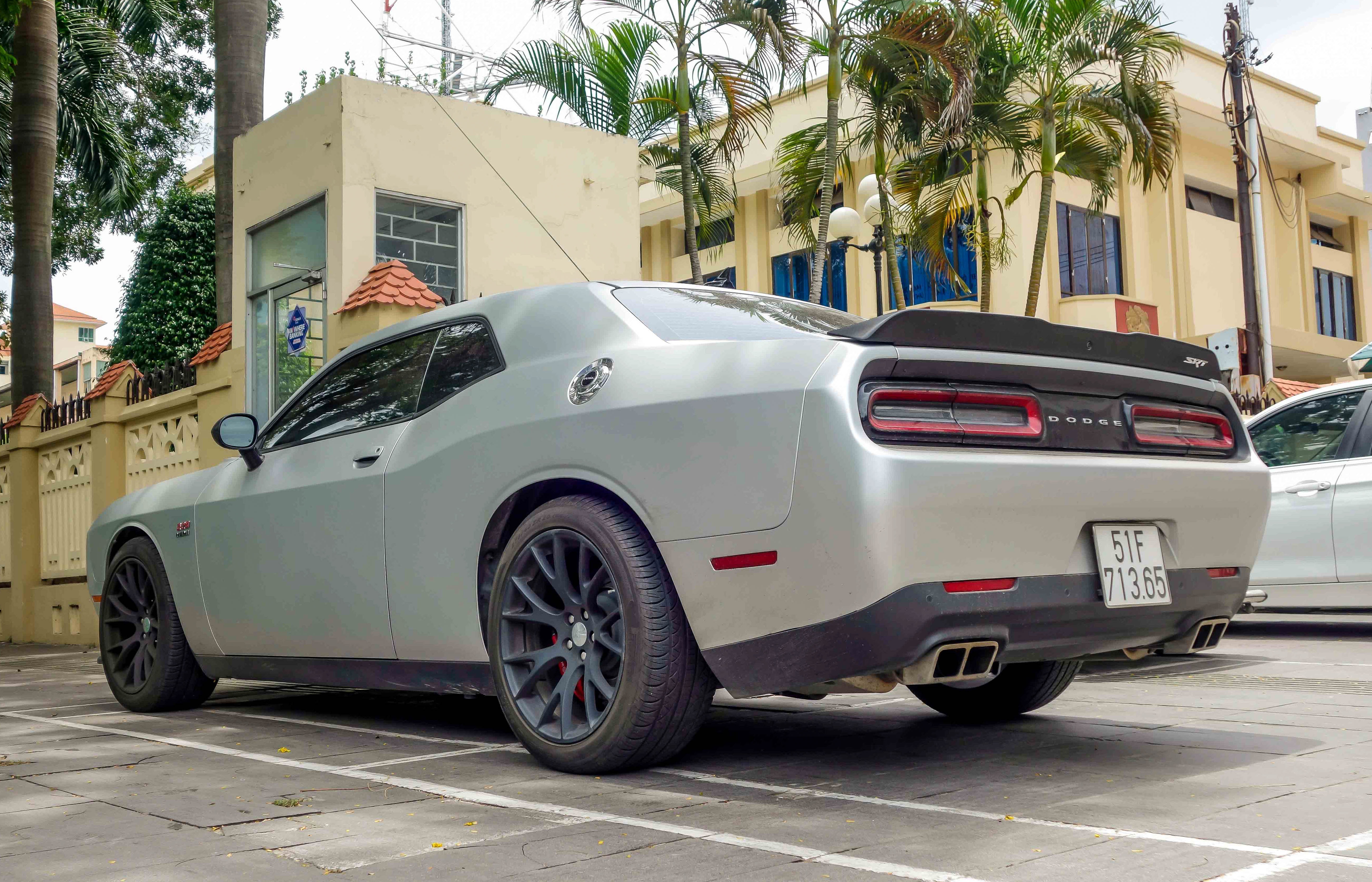 Dodge Challenger SRT 392 Hemi anh 3