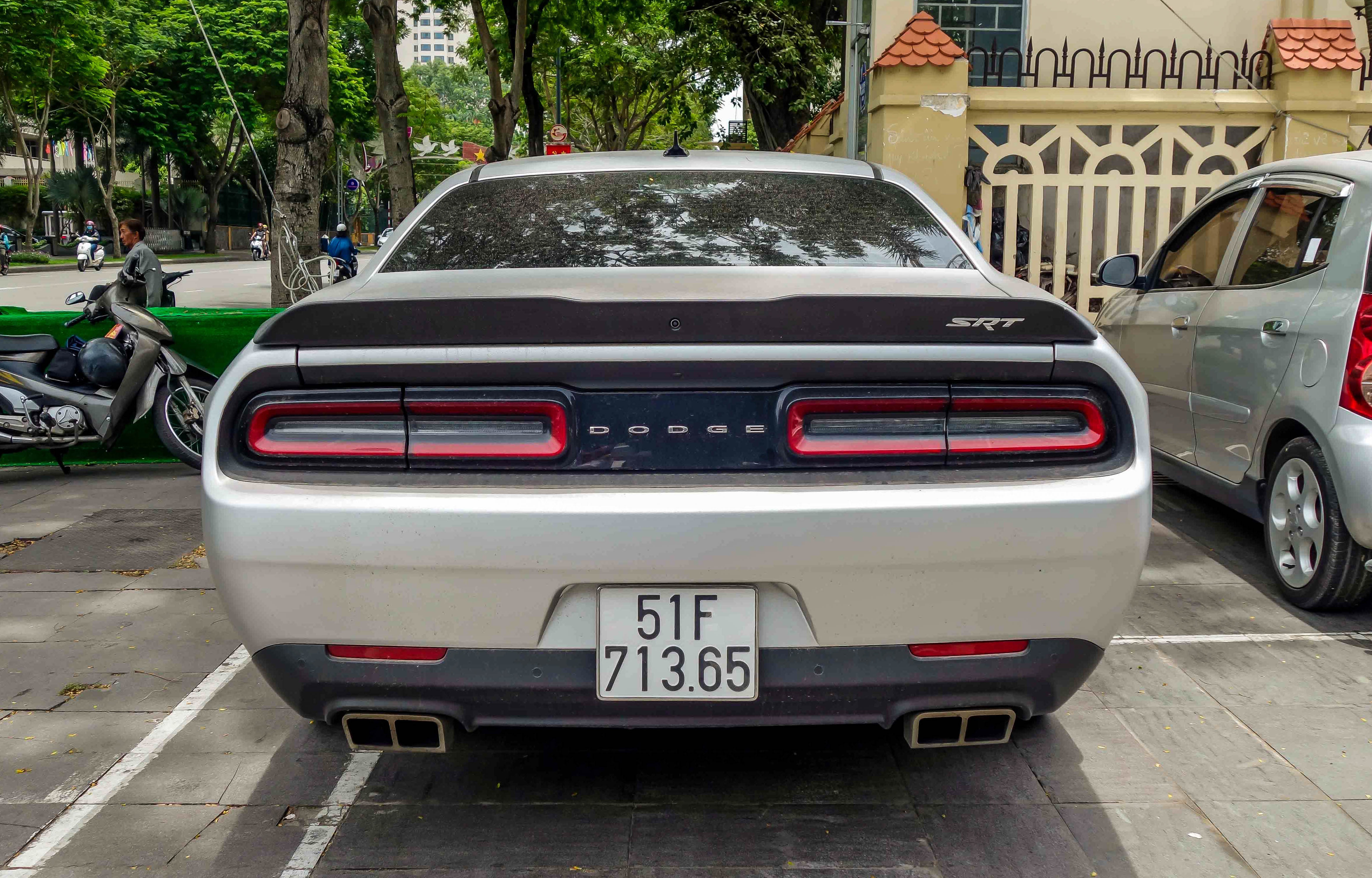 Dodge Challenger SRT 392 Hemi anh 6