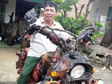 Xe may tu che bang go cua tho moc Lam Dong hinh anh