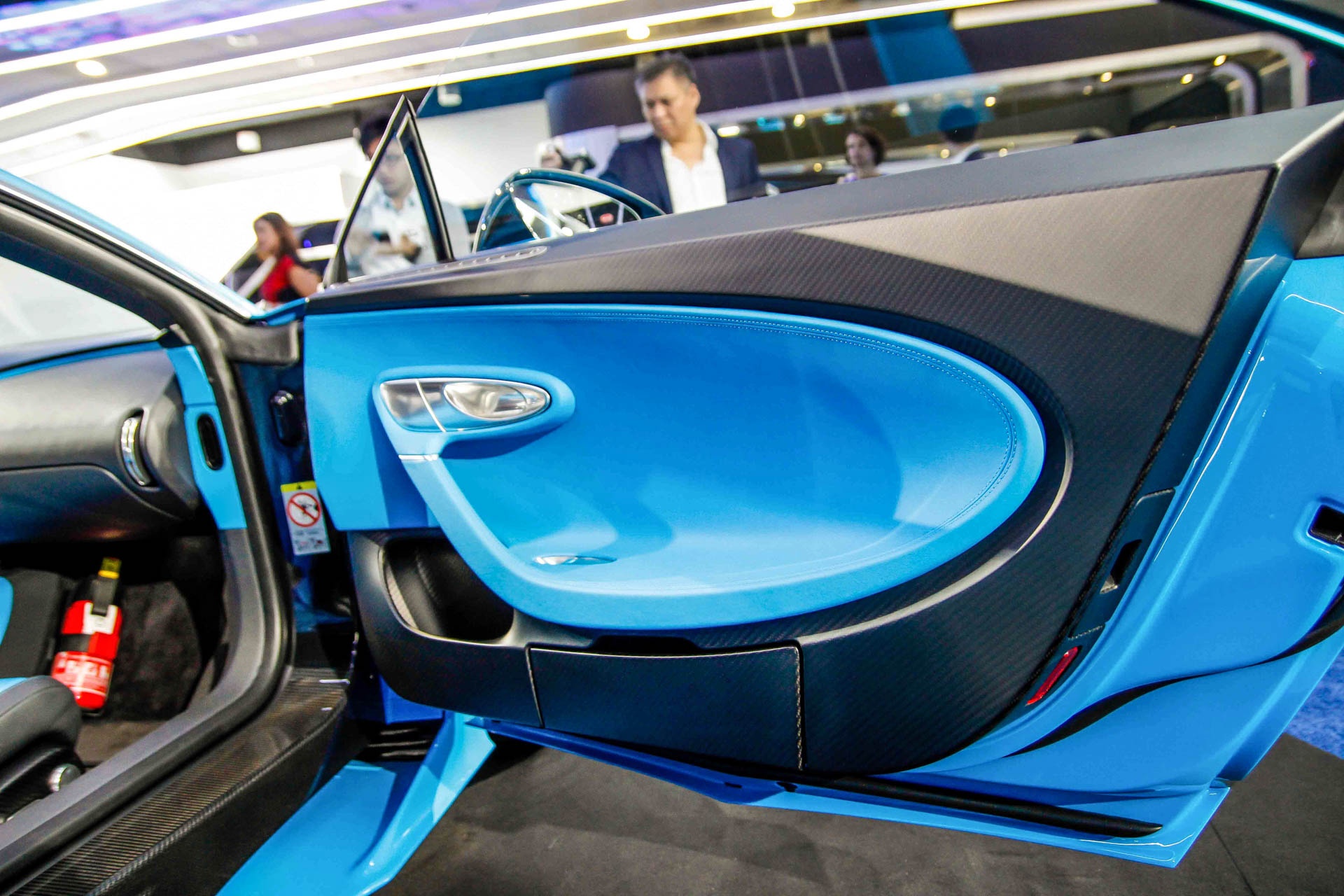 Bugatti Chiron ra mat tai Singapore anh 16