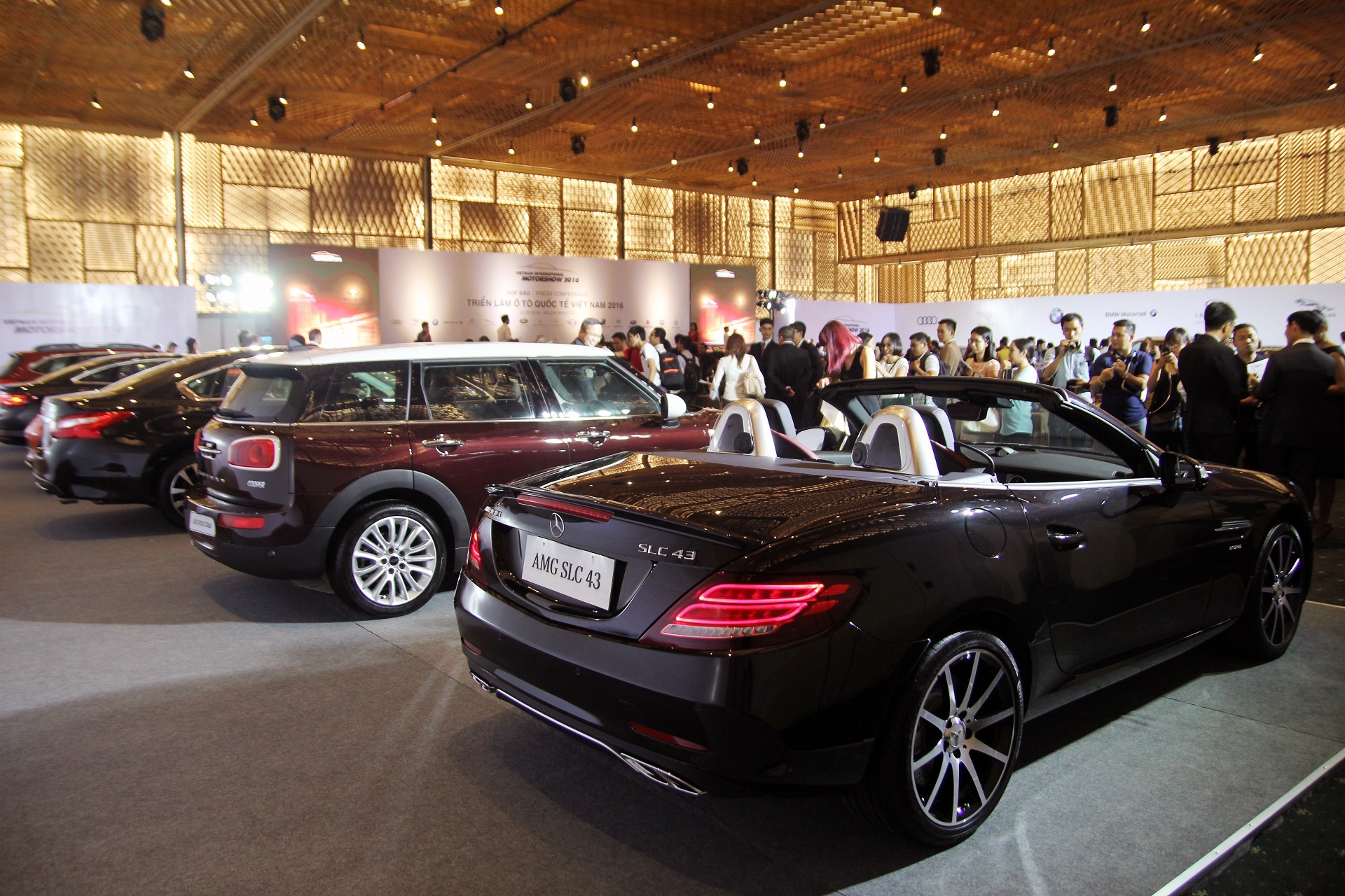 Vietnam International Motor Show 2016 anh 2