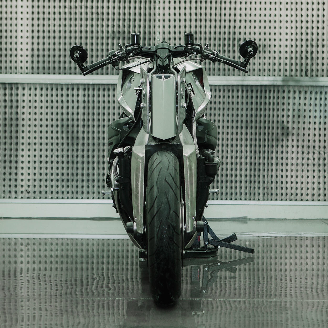 BMW K1200S kieu robot bien hinh anh 5