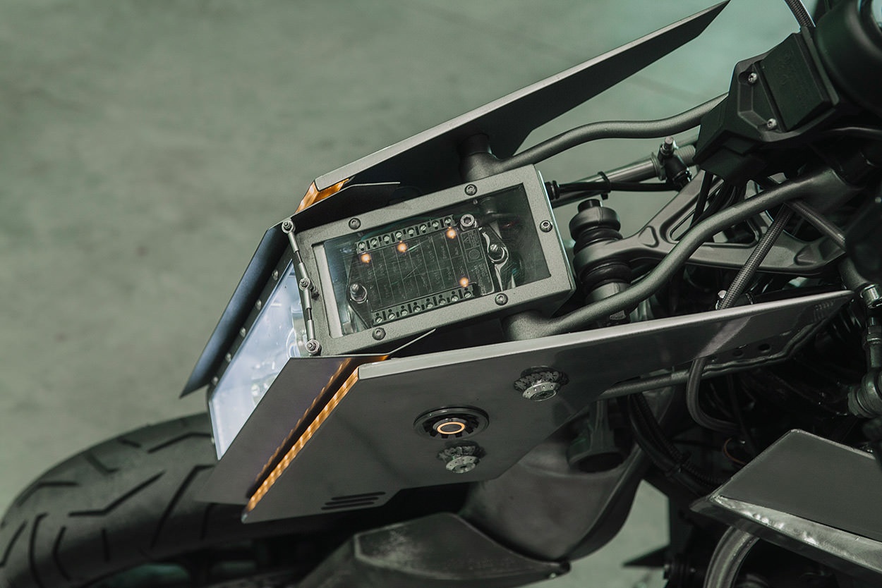 BMW K1200S kieu robot bien hinh anh 10