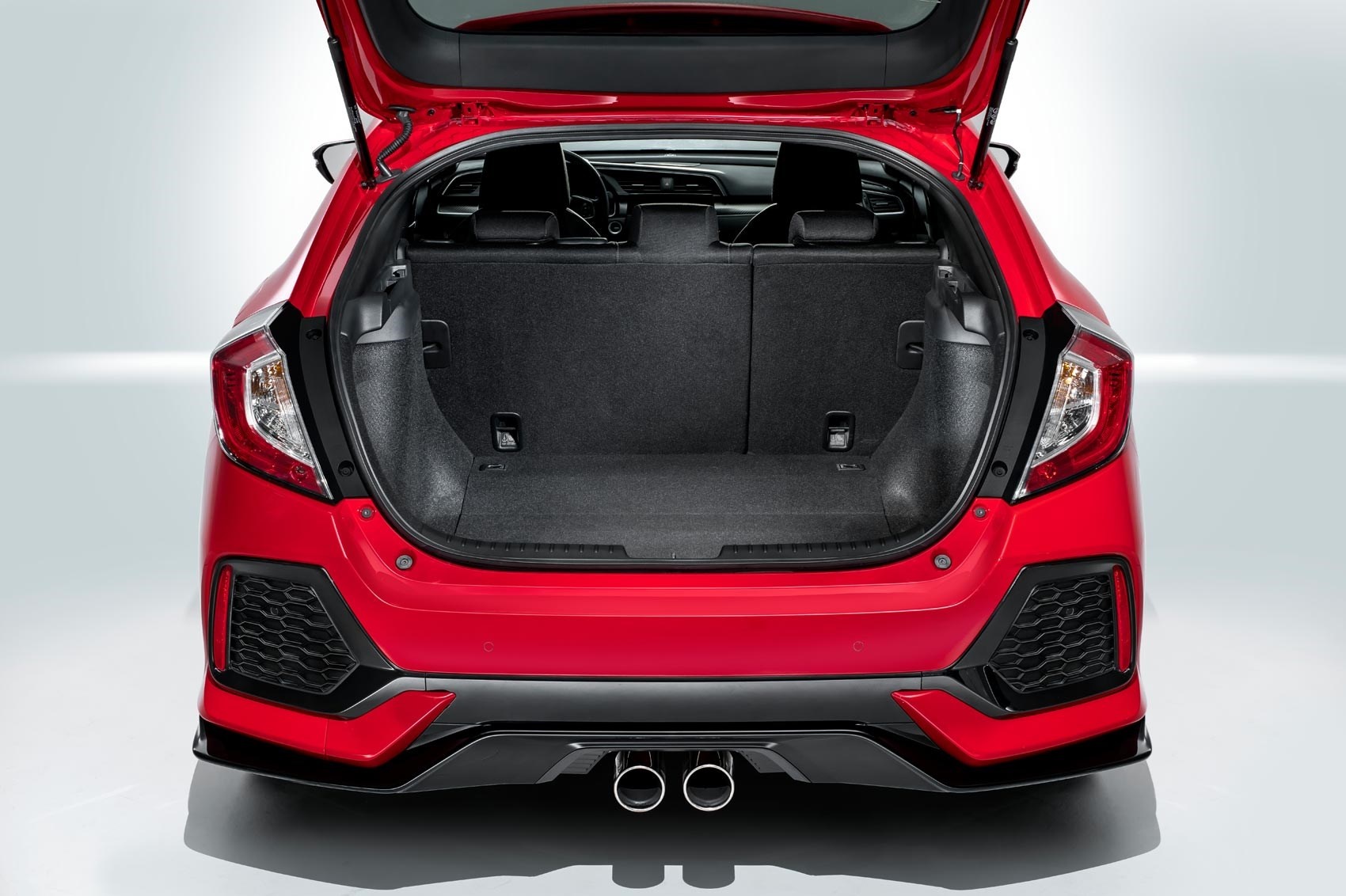 Honda Civic hatchback doi moi anh 4