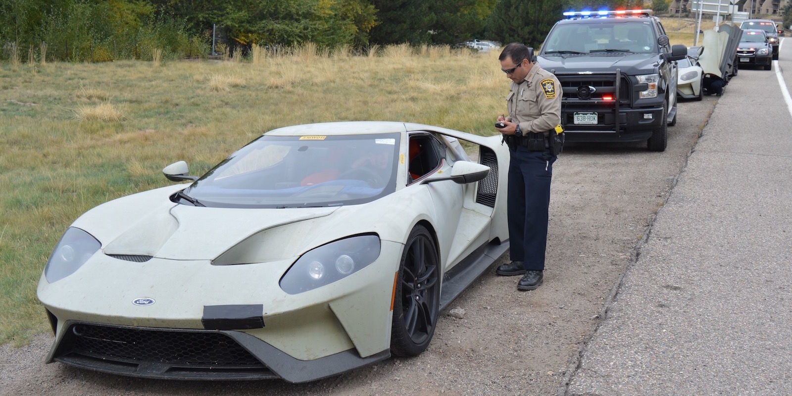 Ford GT bị bắt ảnh 1 Ford GT bi bat anh 1