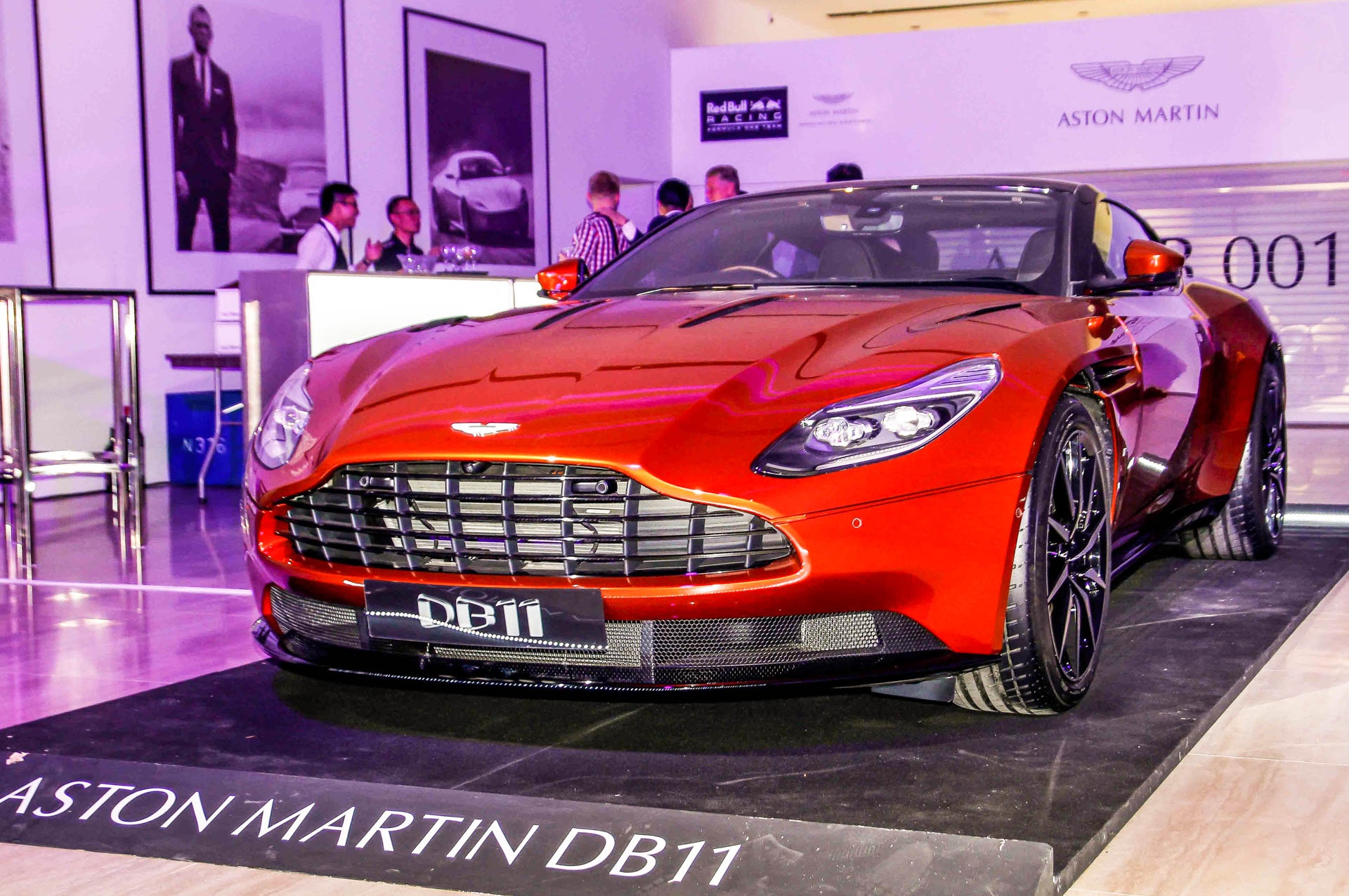Aston Martin DB11 ra mắt tại Singapore ảnh 1 Aston Martin DB11 ra mat tai Singapore anh 1