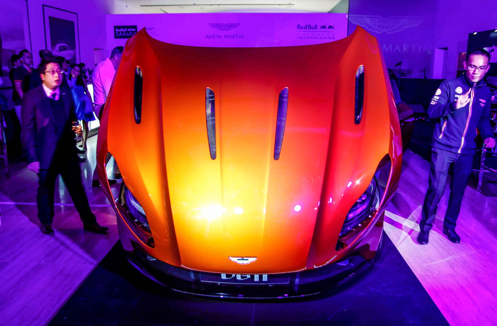 Aston Martin DB11 ra mắt tại Singapore ảnh 7 Aston Martin DB11 ra mat tai Singapore anh 7