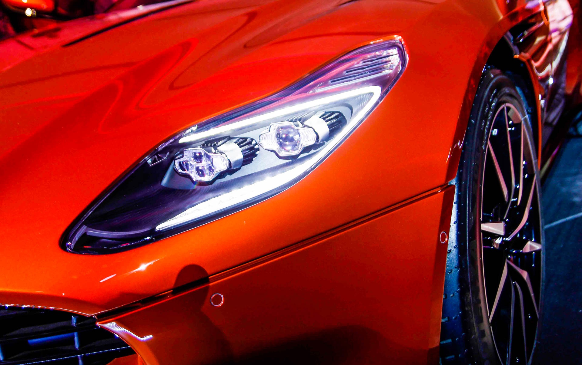 Aston Martin DB11 ra mắt tại Singapore ảnh 9 Aston Martin DB11 ra mat tai Singapore anh 9