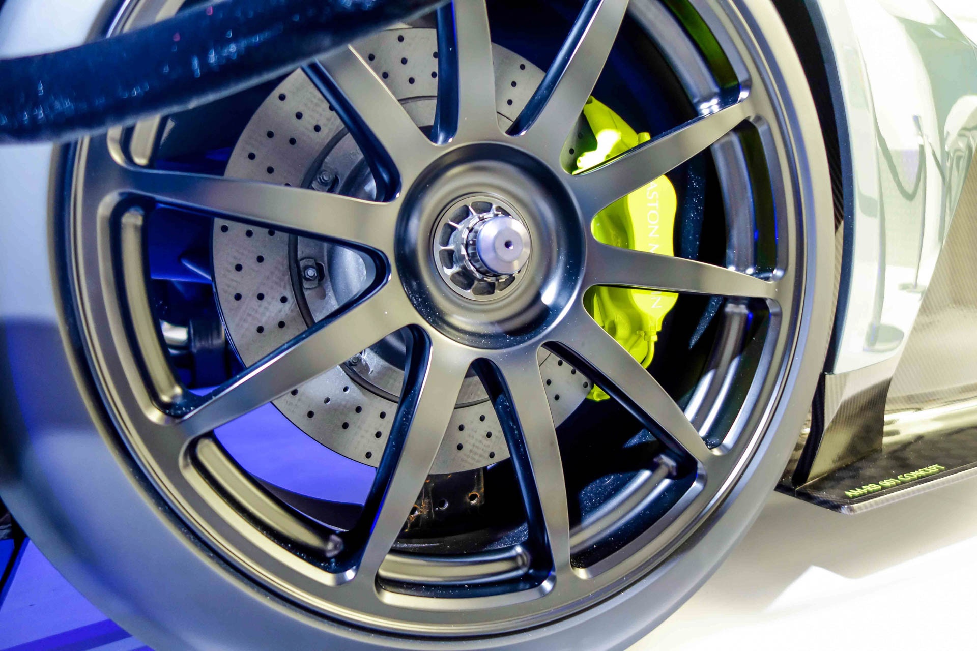 Siêu xe Aston Martin AM RB 001 ảnh 11 Sieu xe Aston Martin AM RB 001 anh 11