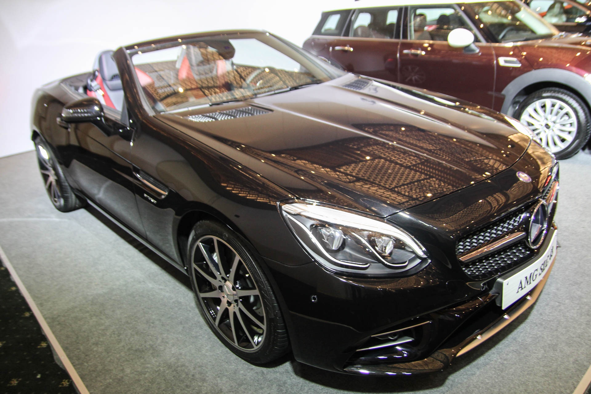 Mercedes SLC 43 AMG gia 3,6 ty dong tai Viet Nam hinh anh