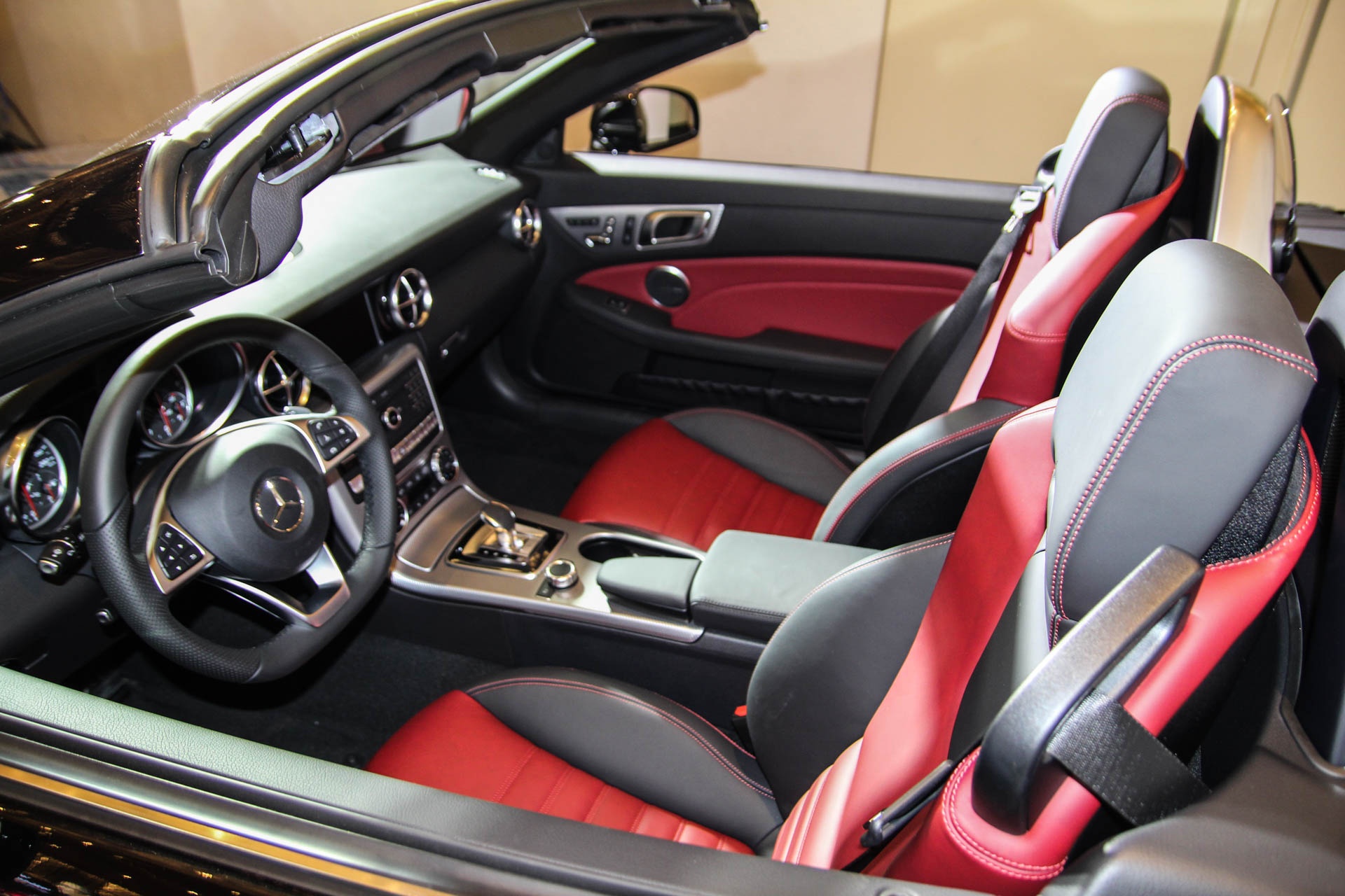 Gia Mercedes SLC 43 AMG o Viet Nam anh 8