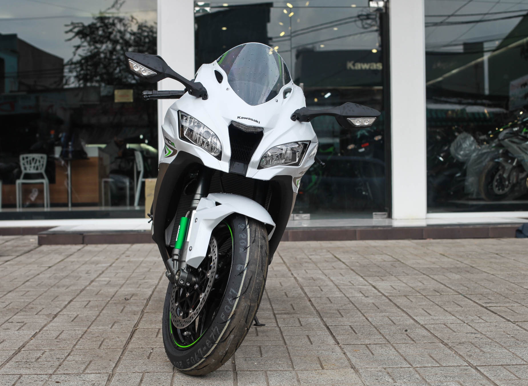 Kawasaki Ninja ZX 10R 2017 ve Viet Nam anh 2