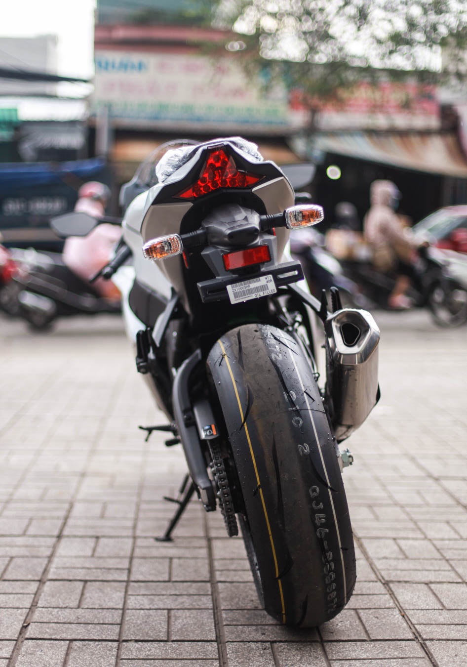 Kawasaki Ninja ZX 10R 2017 ve Viet Nam anh 7