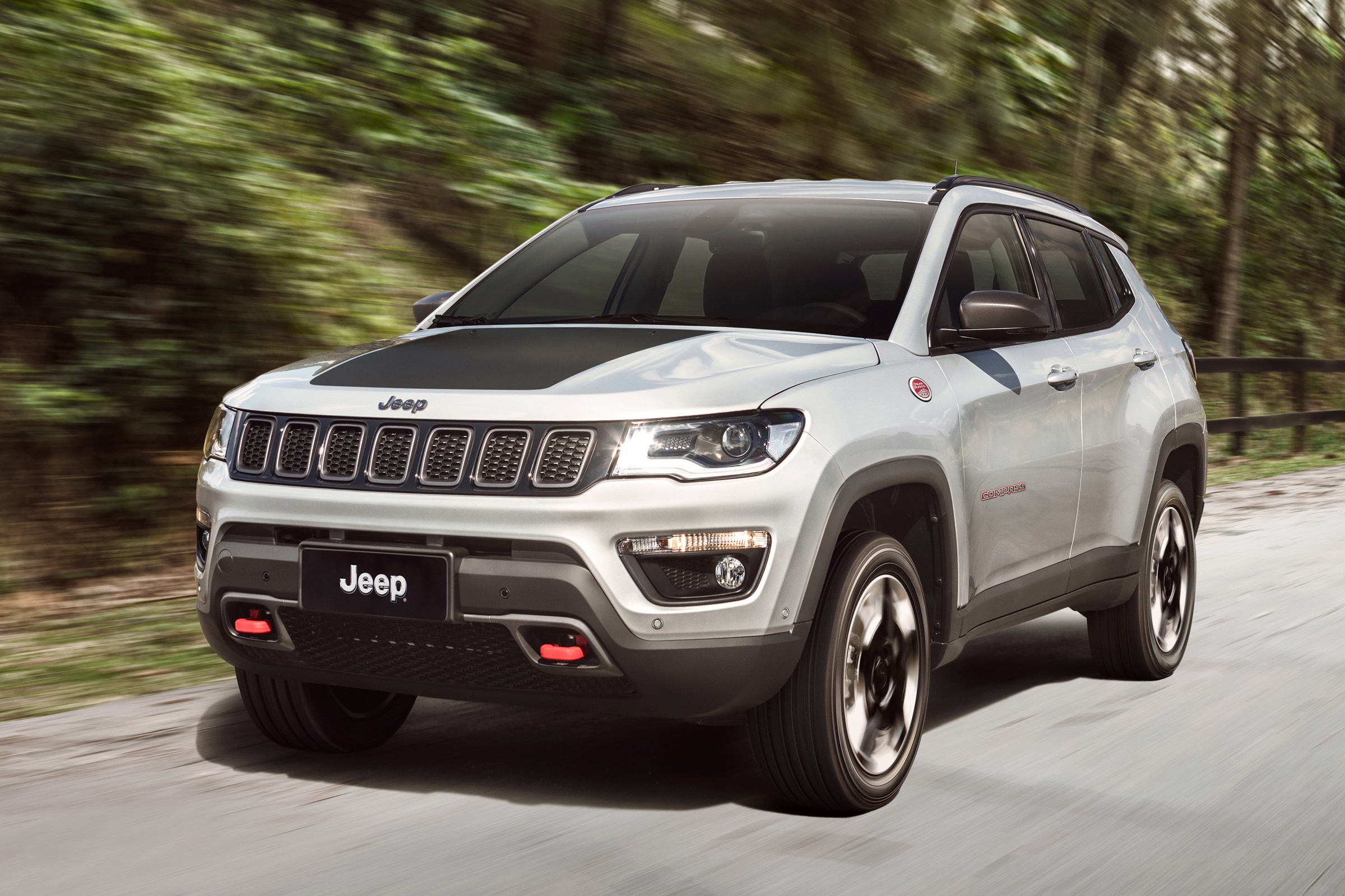 Jeep Compass - doi thu Mazda CX-5 ra mat hinh anh