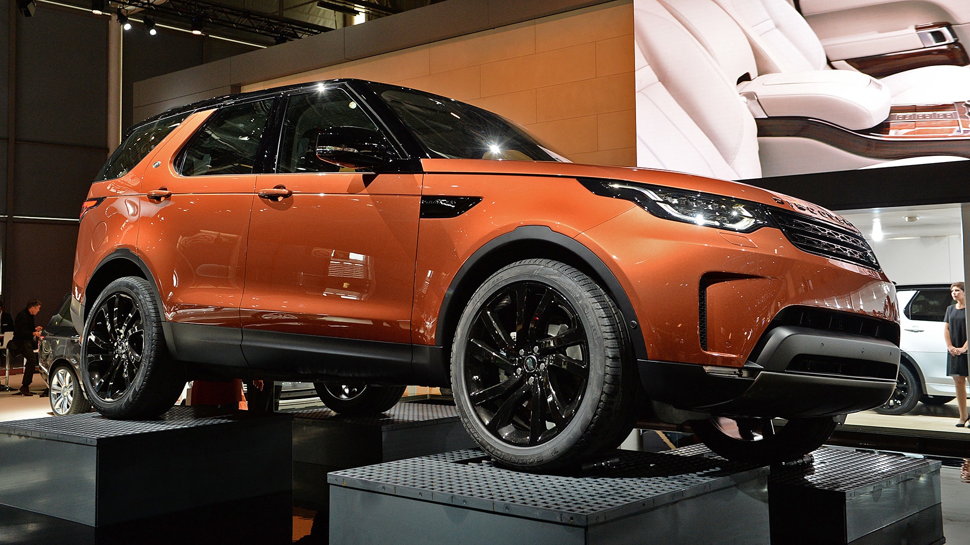 Land Rover Discovery 2018 anh 1