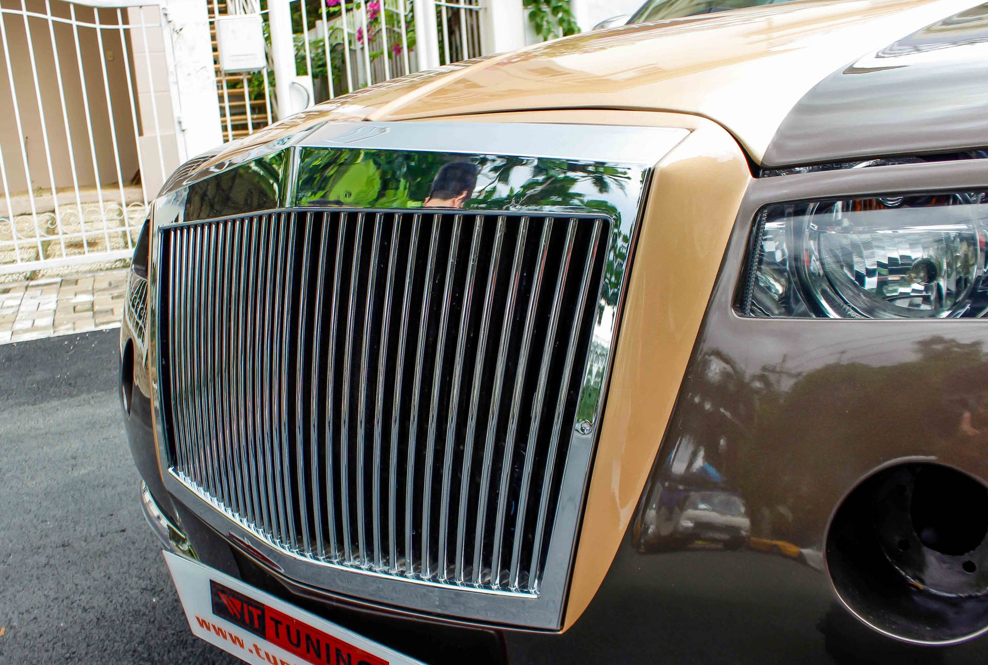 ​​Chrysler 300C do thanh Rolls-Royce anh 7