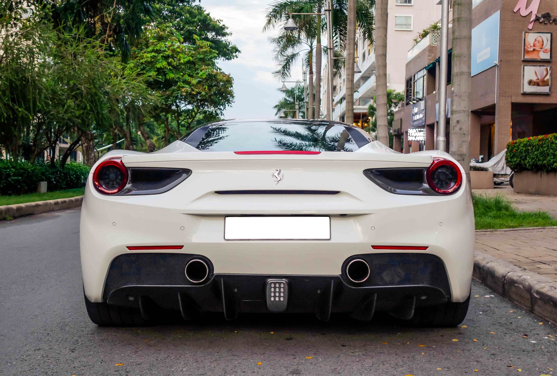 Ferrari 488 GTB Viet Nam anh 6