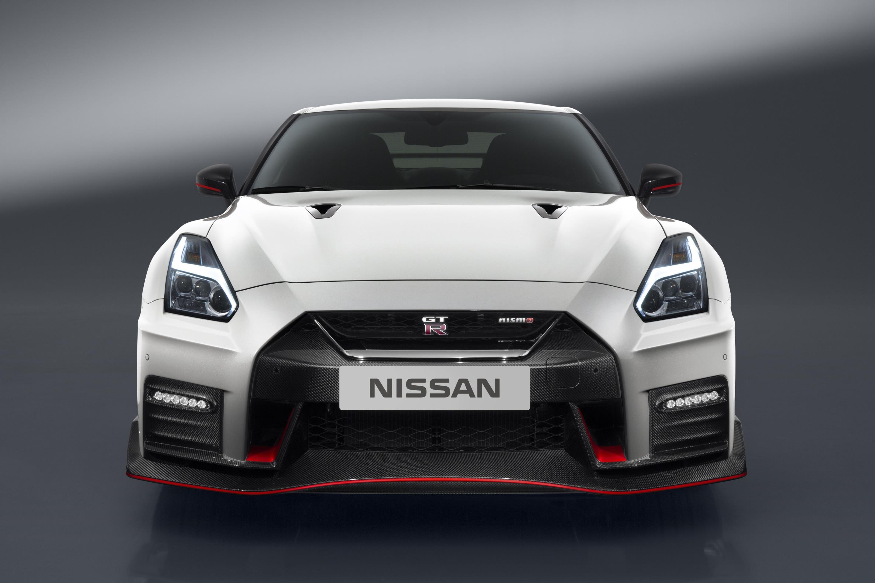 giá Nissan GT-R Nismo ảnh 1 gia Nissan GT-R Nismo anh 1
