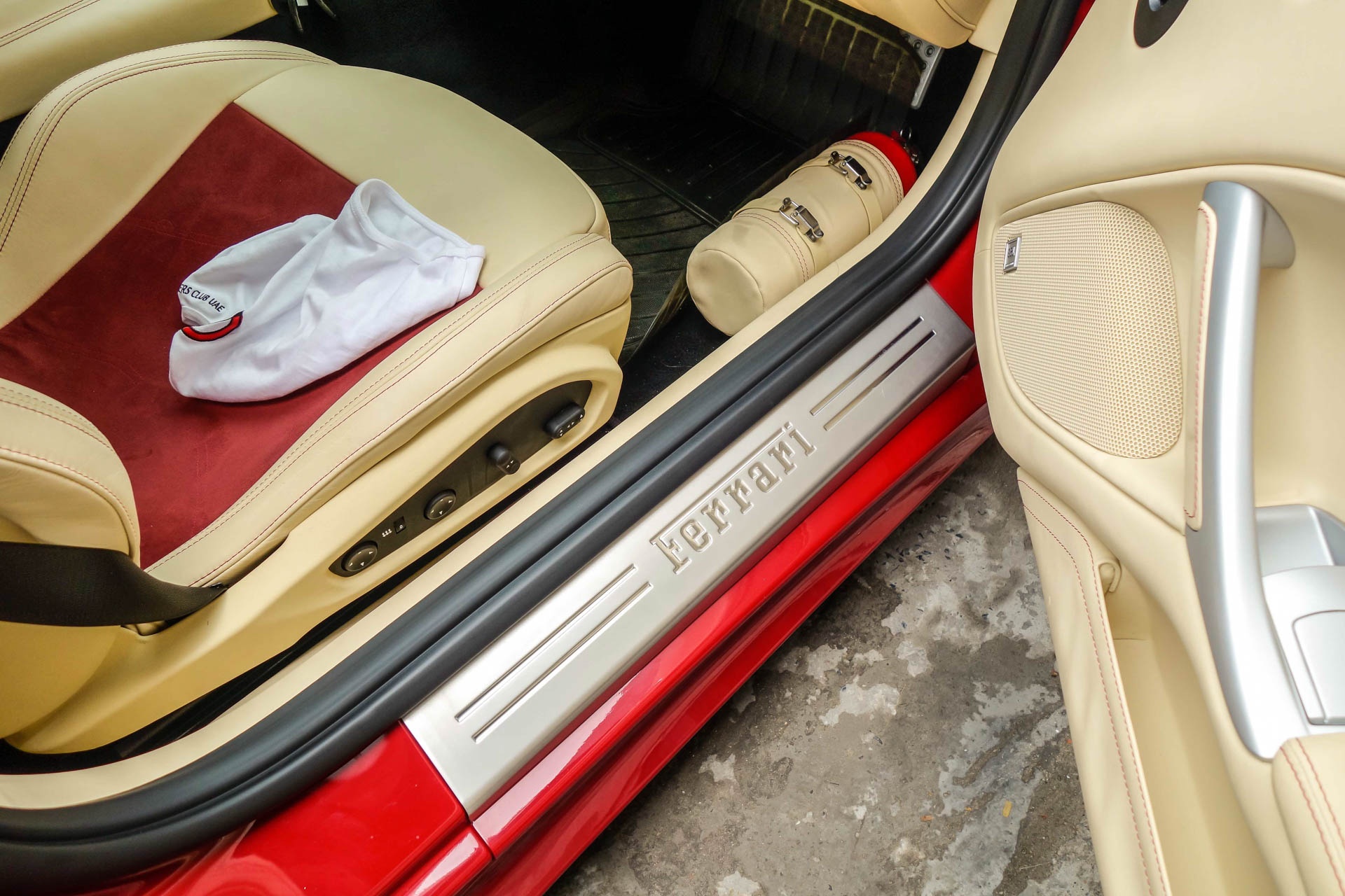 Ferrari F12 nhap Dubai o Sai Gon anh 8