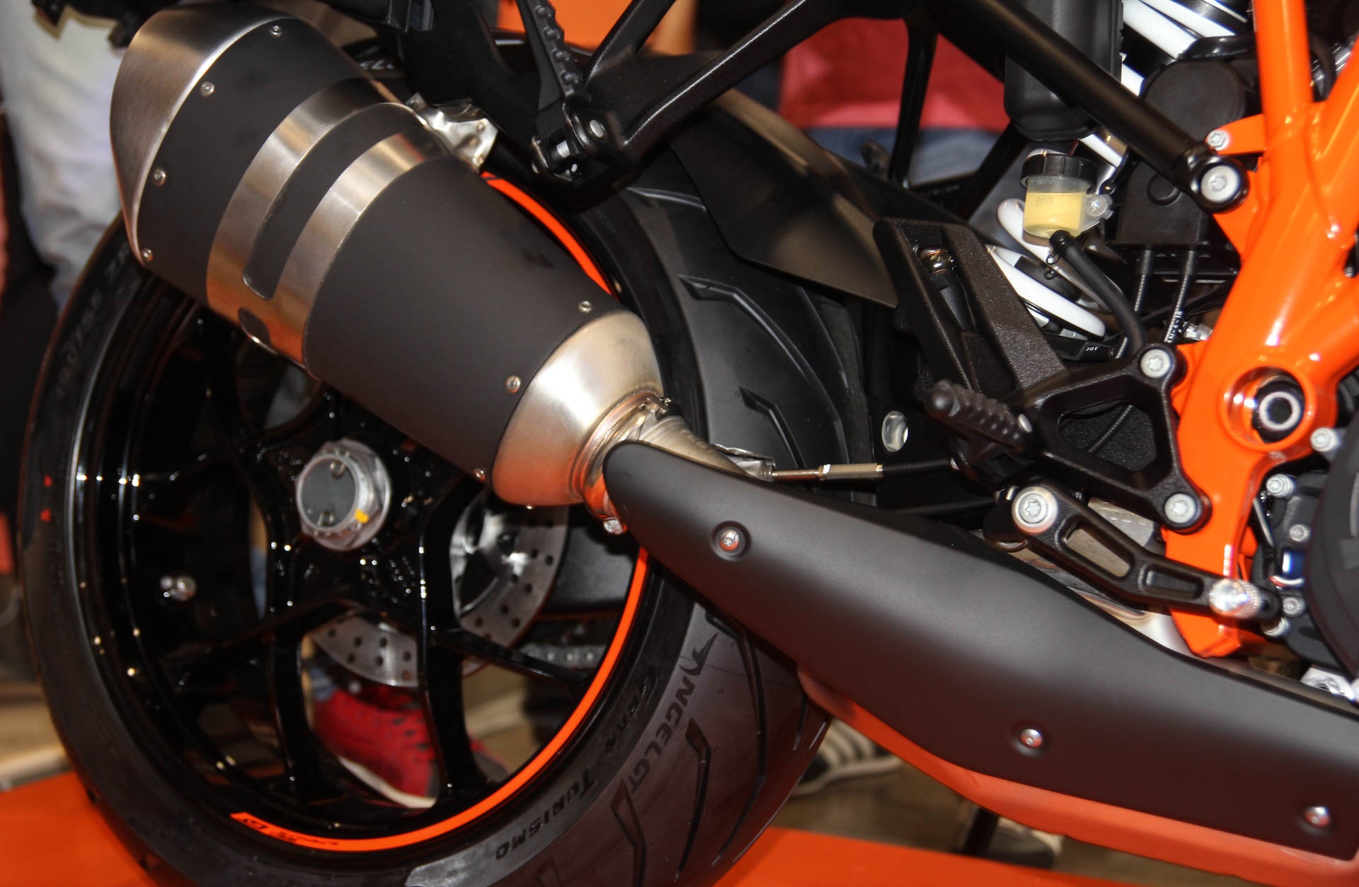 gia KTM 1290 Super Duke GT tai Viet Nam anh 5