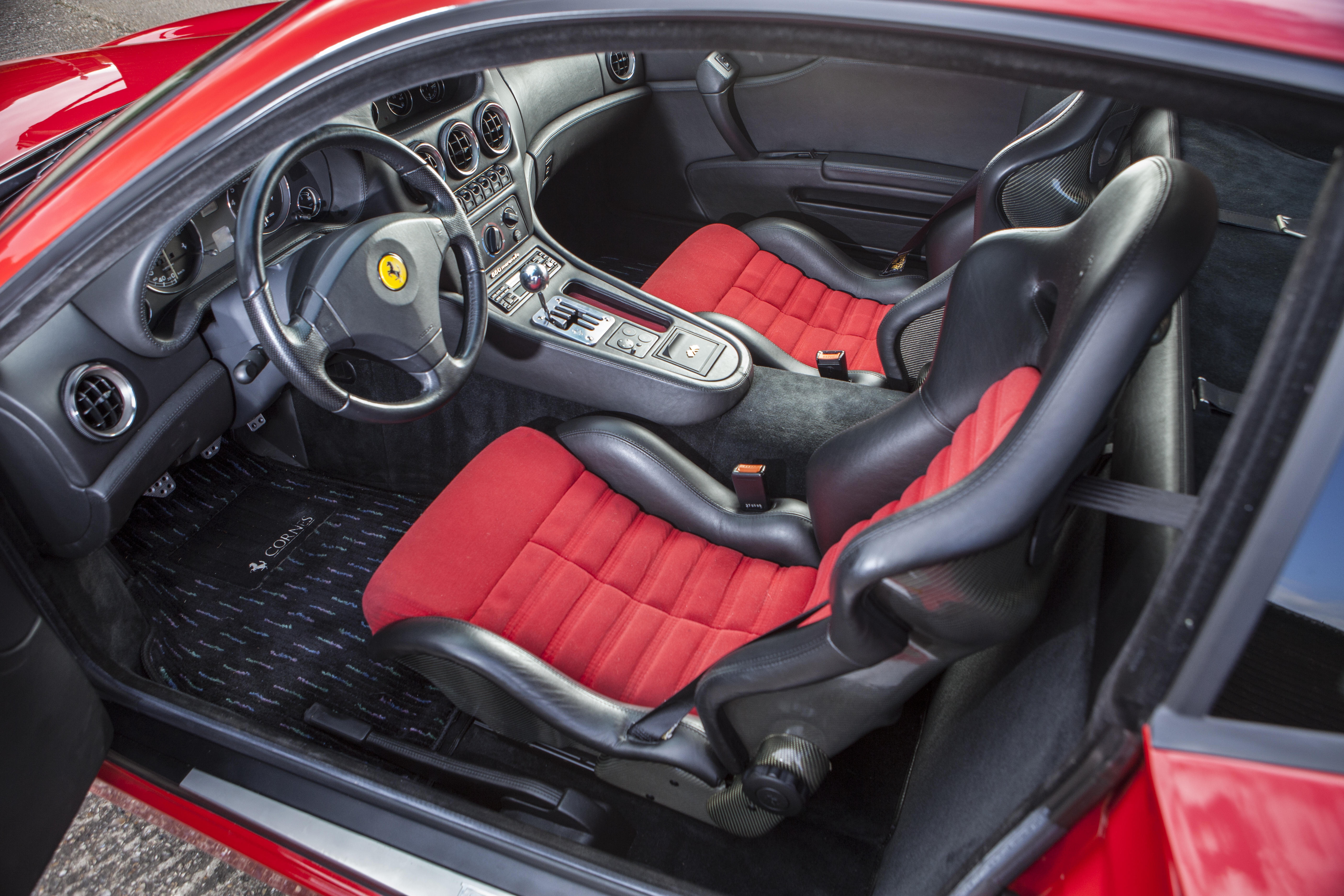 Ferrari khai tu hop so san hinh anh