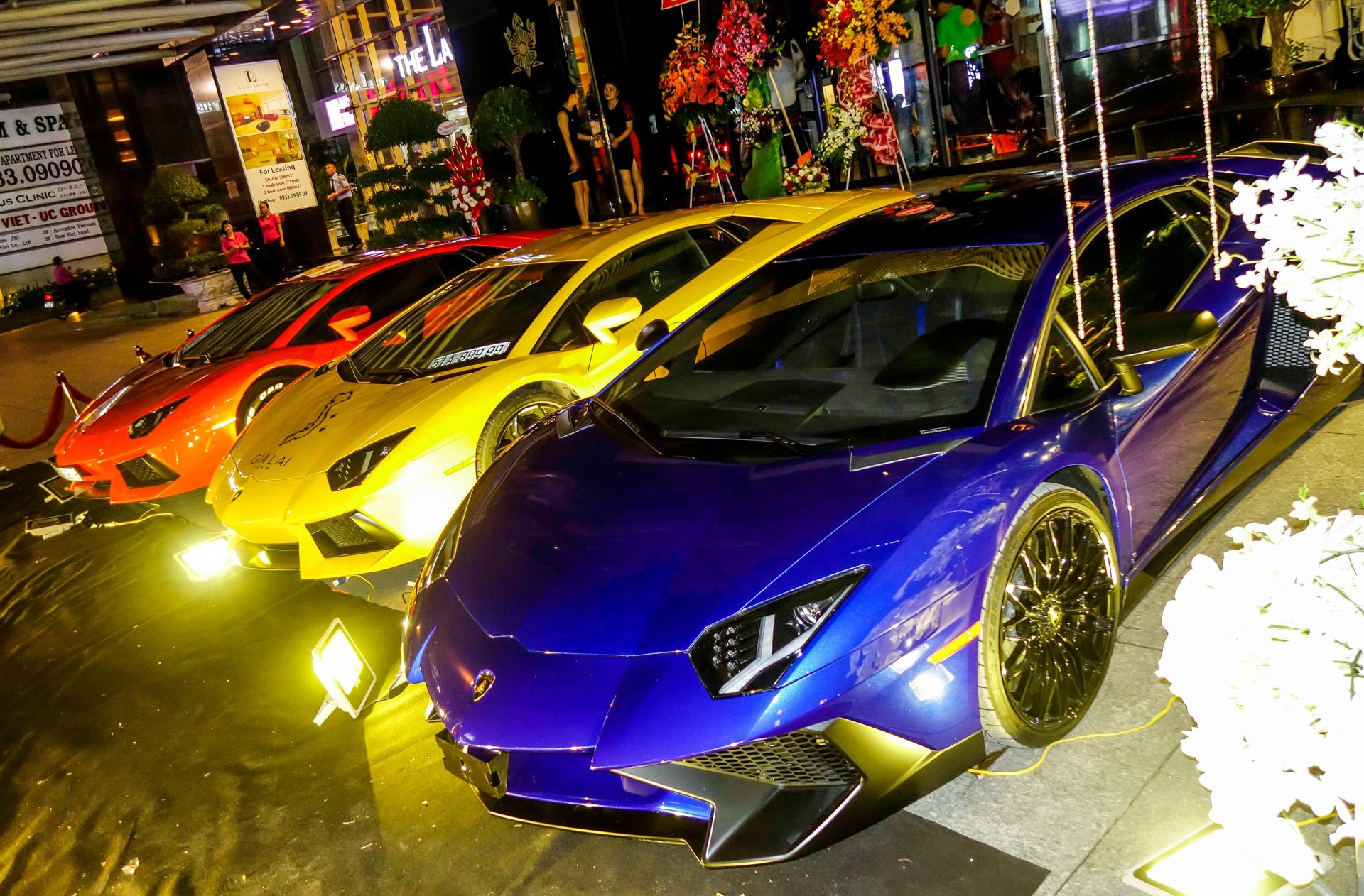 Tiec Lambornghini cua Minh Nhua anh 1