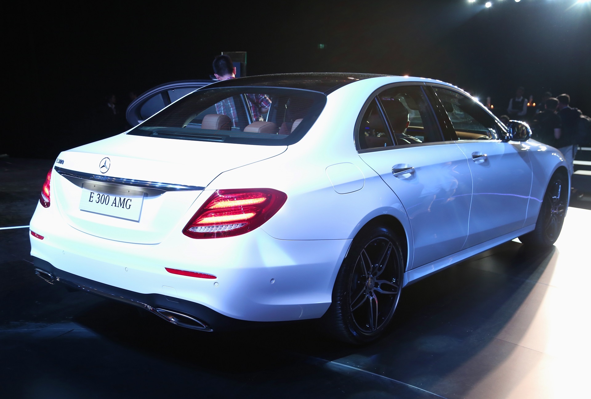 Mercedes E-class moi ra mat tai Viet Nam anh 15