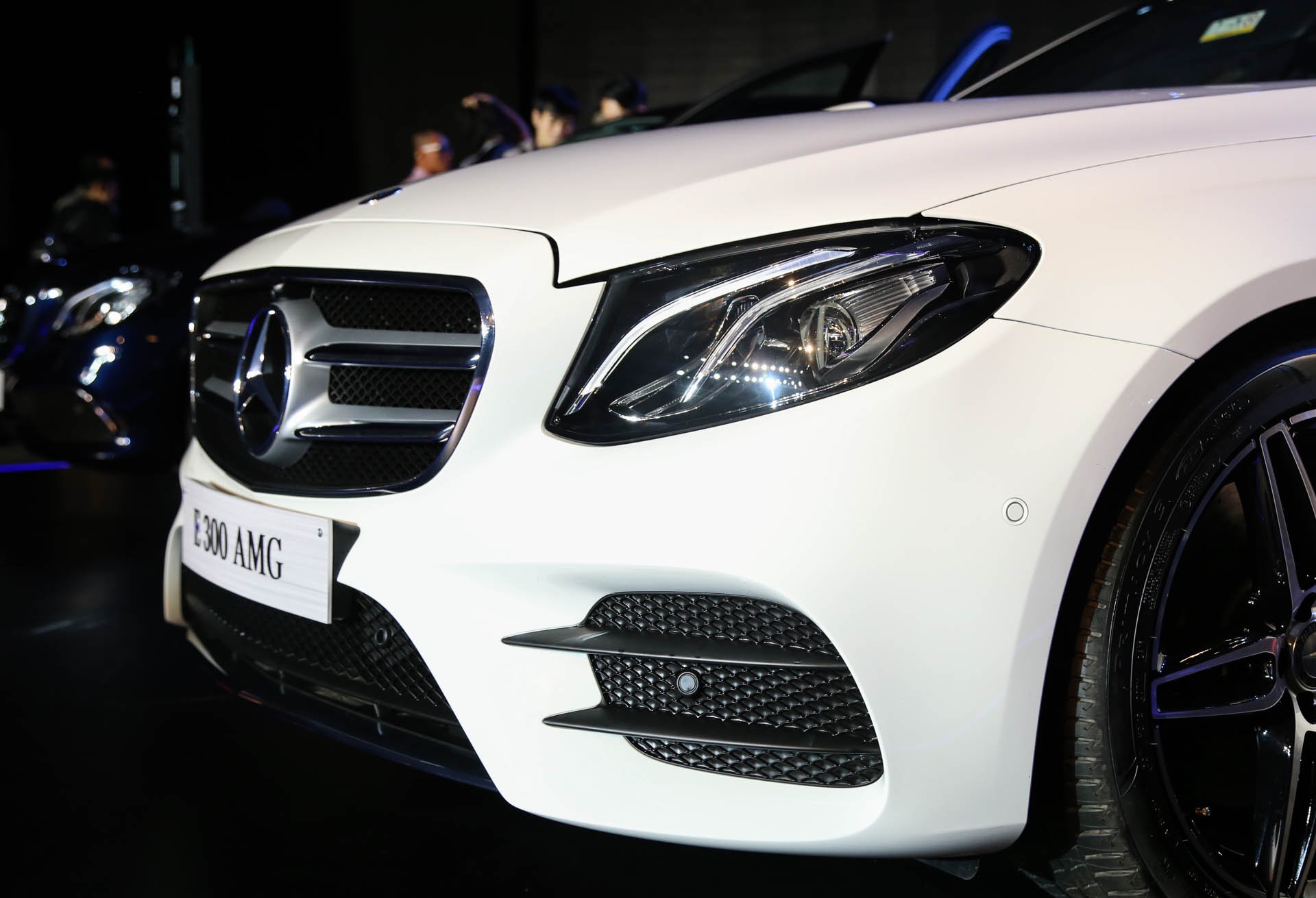 Mercedes E-class moi ra mat tai Viet Nam anh 4