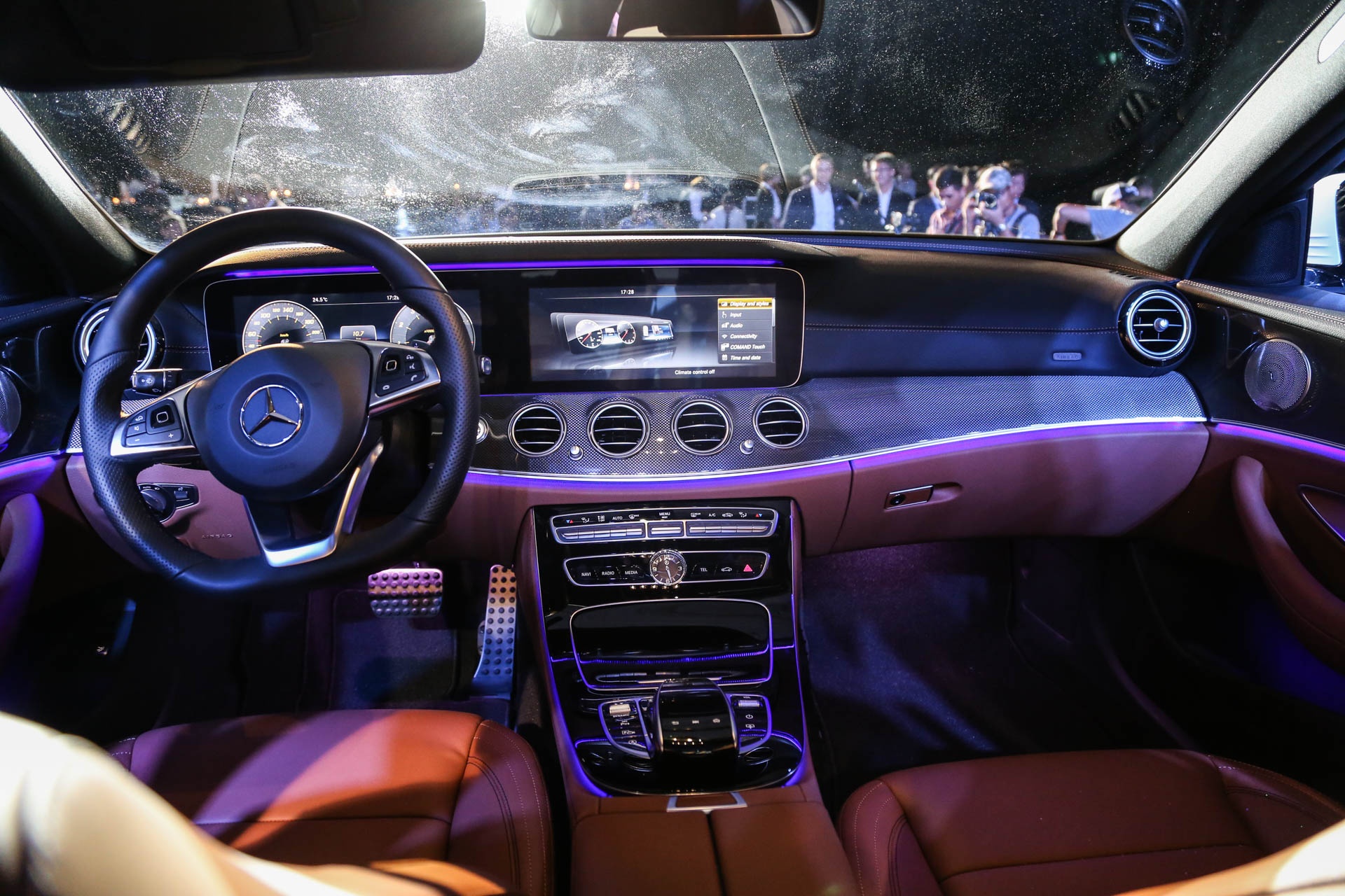 Mercedes E-class moi ra mat tai Viet Nam anh 8